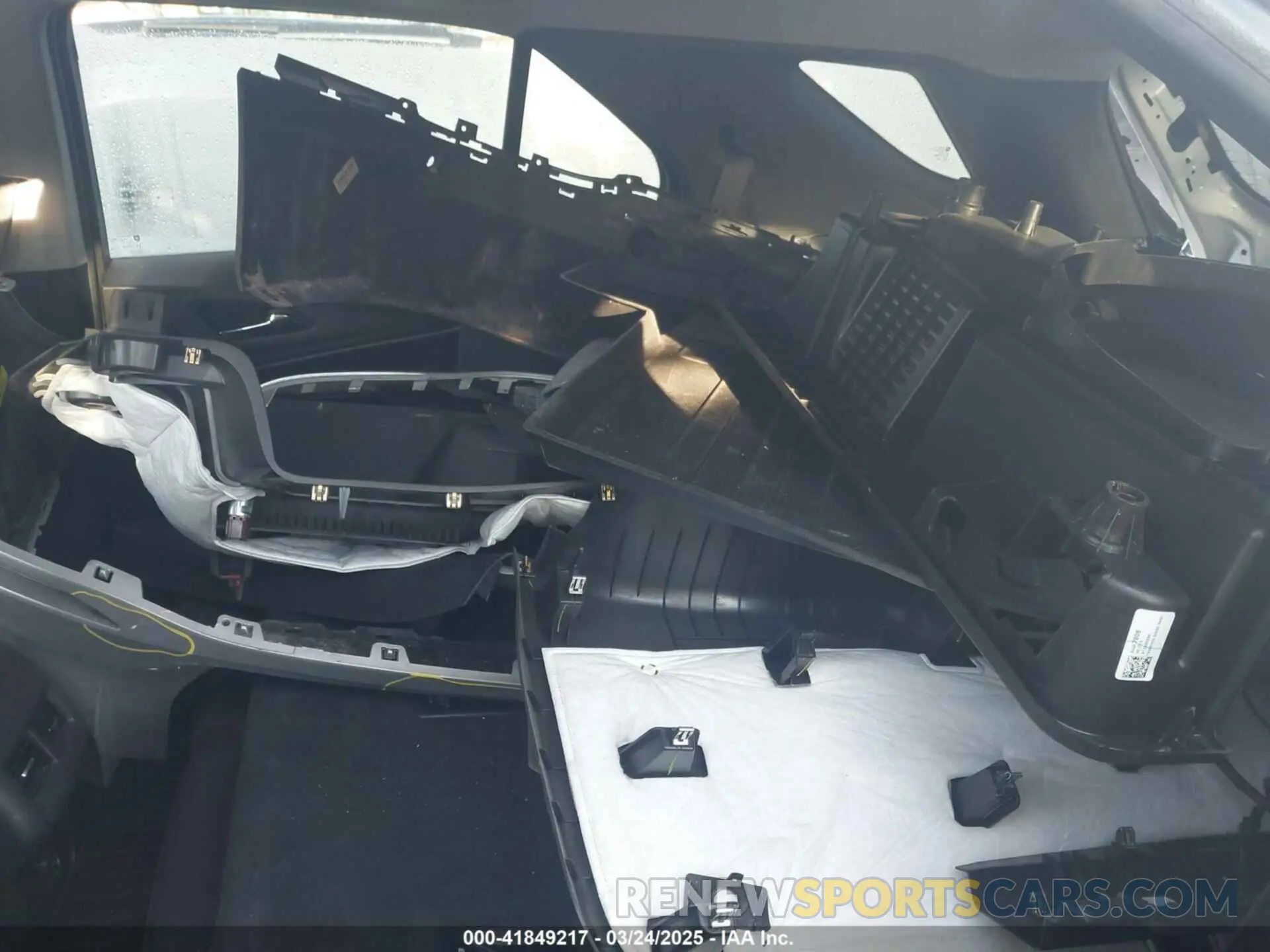 12 Photograph of a damaged car 3GNAXJEV6KS601880 CHEVROLET EQUINOX 2019