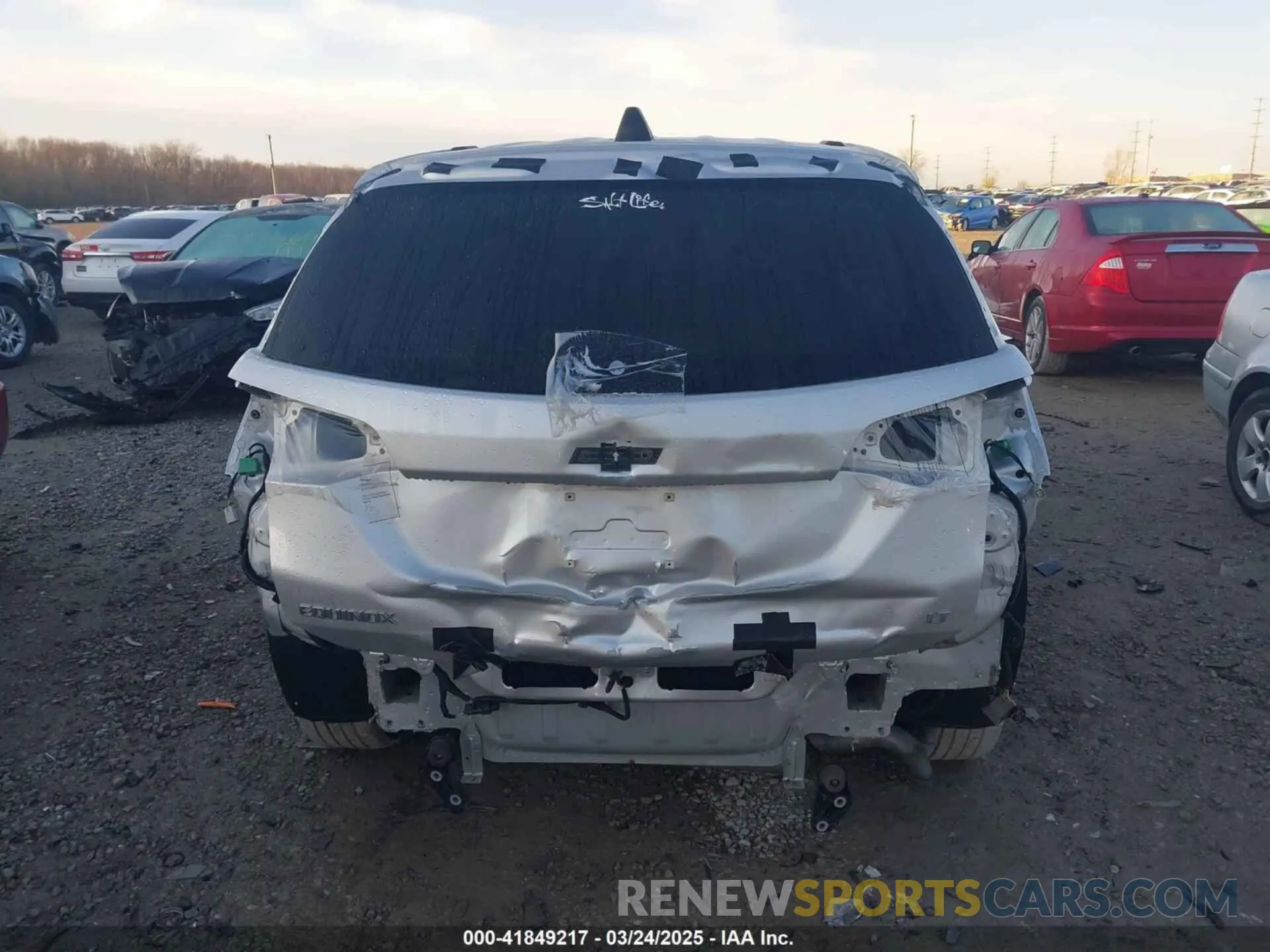 17 Photograph of a damaged car 3GNAXJEV6KS601880 CHEVROLET EQUINOX 2019