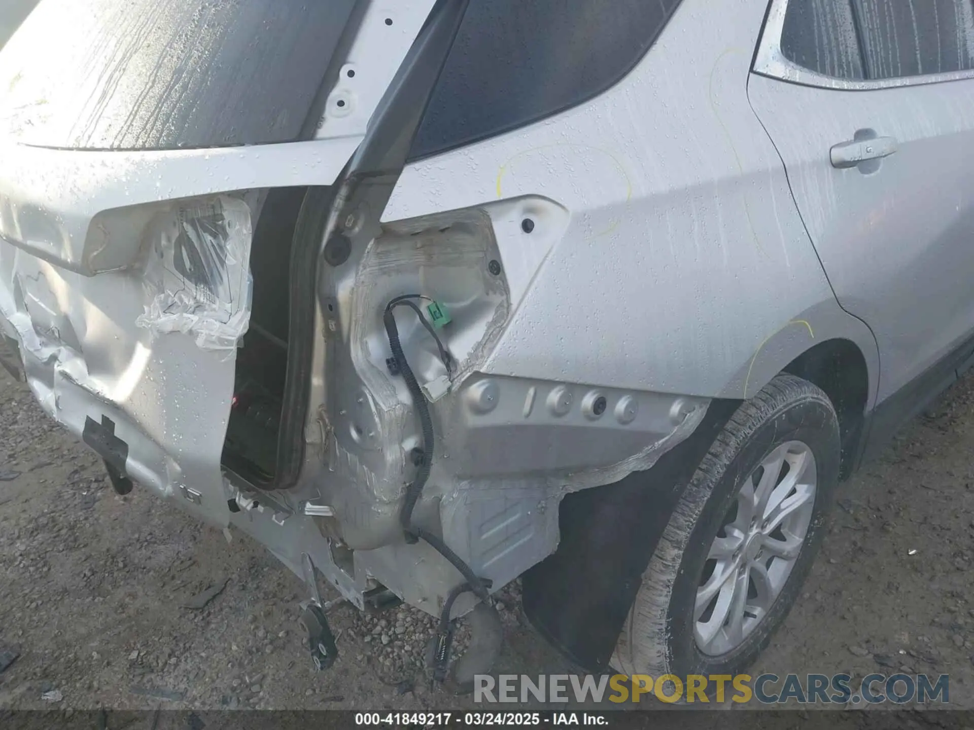 21 Photograph of a damaged car 3GNAXJEV6KS601880 CHEVROLET EQUINOX 2019
