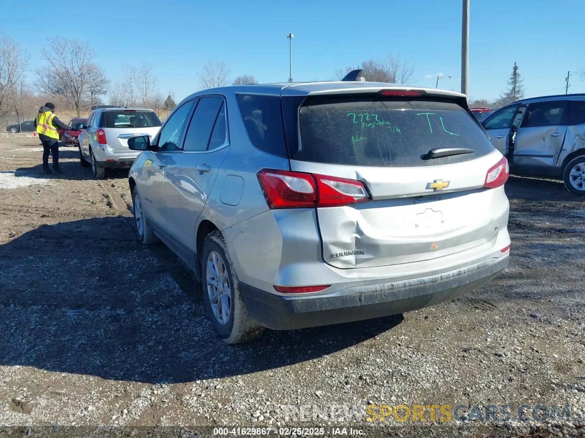3 Photograph of a damaged car 3GNAXJEV6KS624365 CHEVROLET EQUINOX 2019