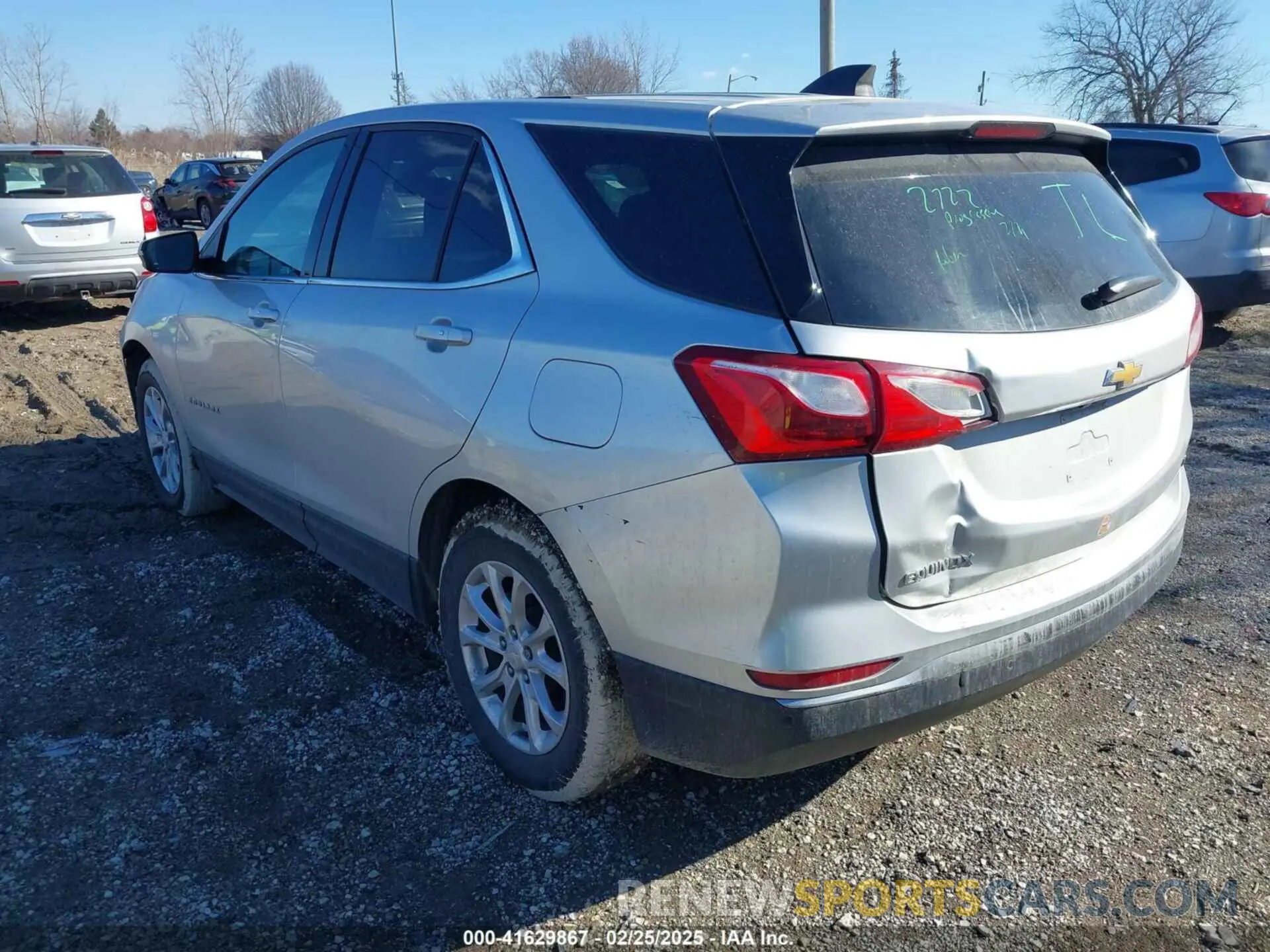 4 Photograph of a damaged car 3GNAXJEV6KS624365 CHEVROLET EQUINOX 2019