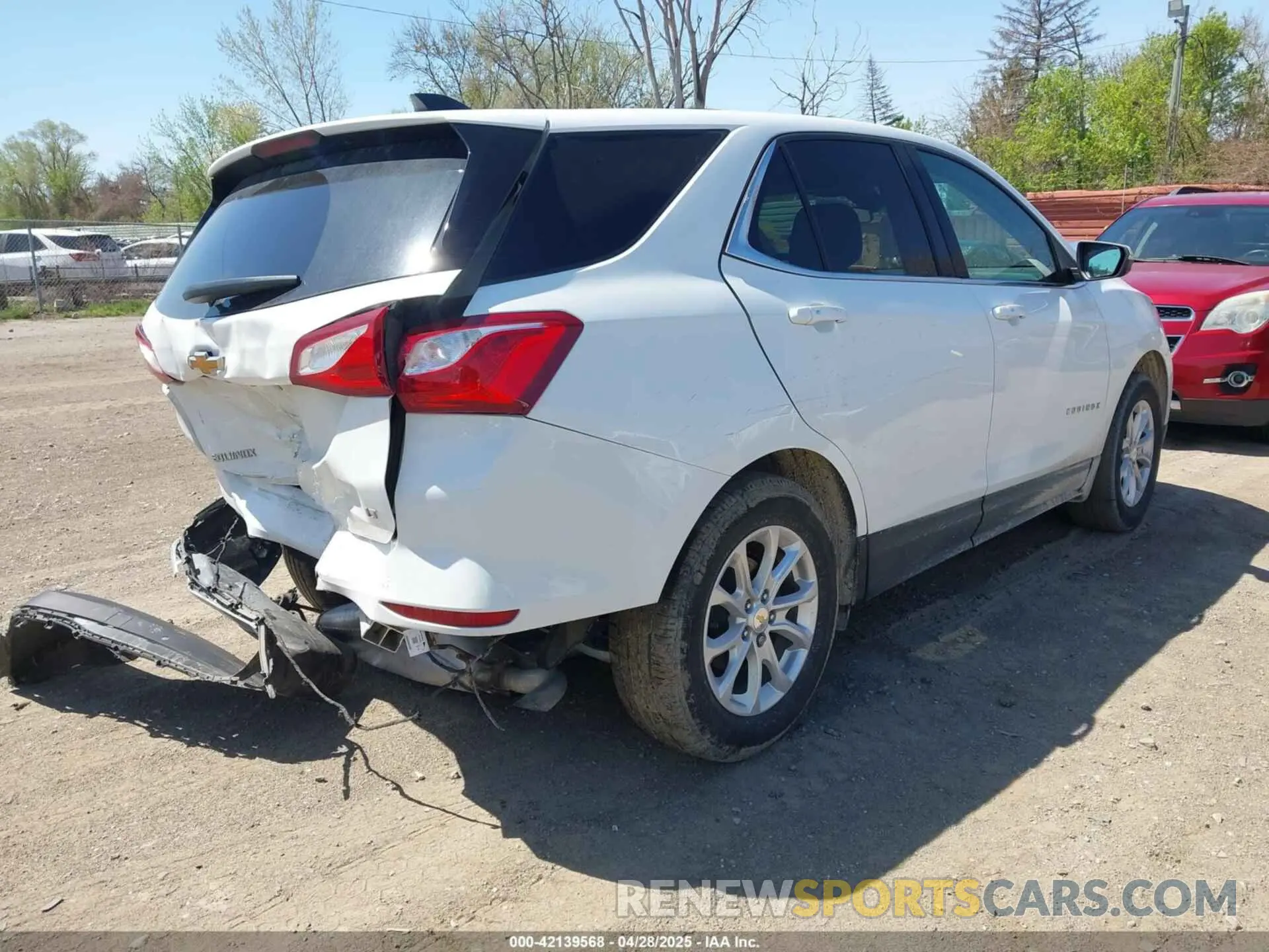 4 Photograph of a damaged car 3GNAXJEV6KS648648 CHEVROLET EQUINOX 2019