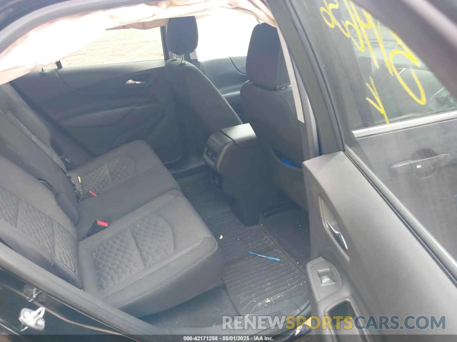 8 Photograph of a damaged car 3GNAXJEV9KL314656 CHEVROLET EQUINOX 2019