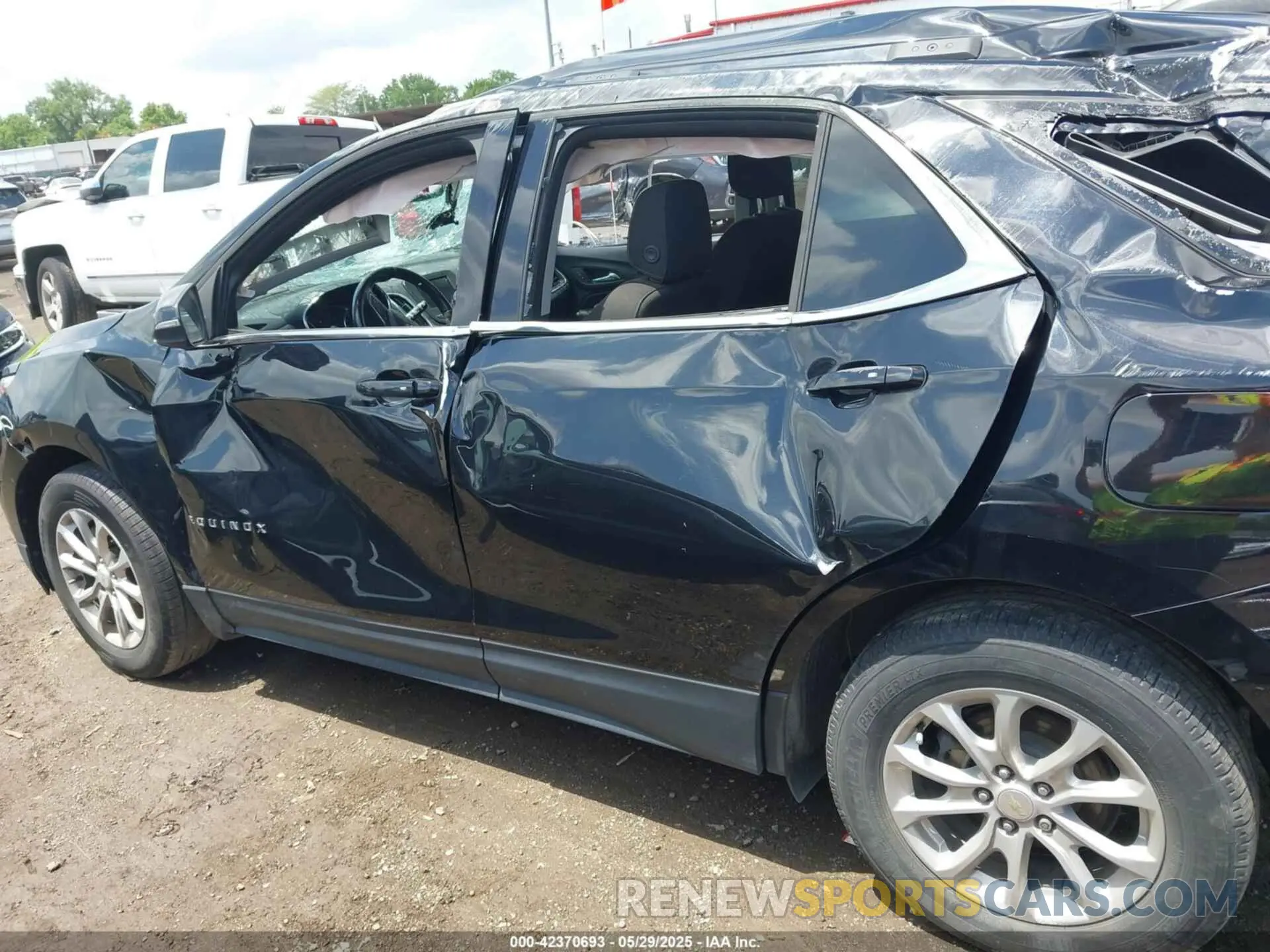 6 Photograph of a damaged car 3GNAXJEVXKL312978 CHEVROLET EQUINOX 2019
