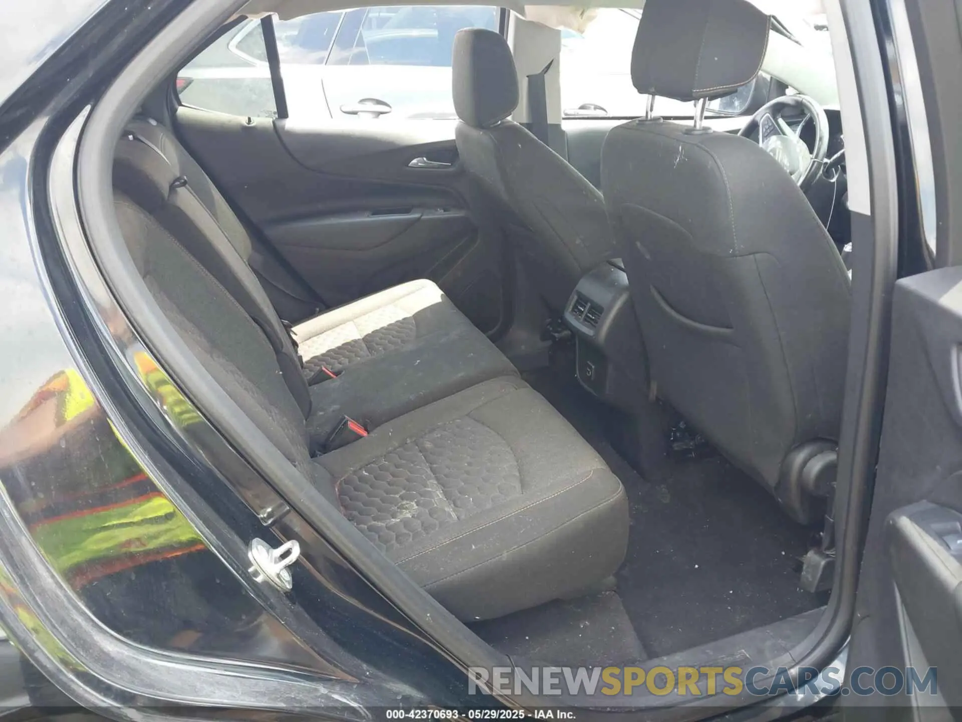 8 Photograph of a damaged car 3GNAXJEVXKL312978 CHEVROLET EQUINOX 2019