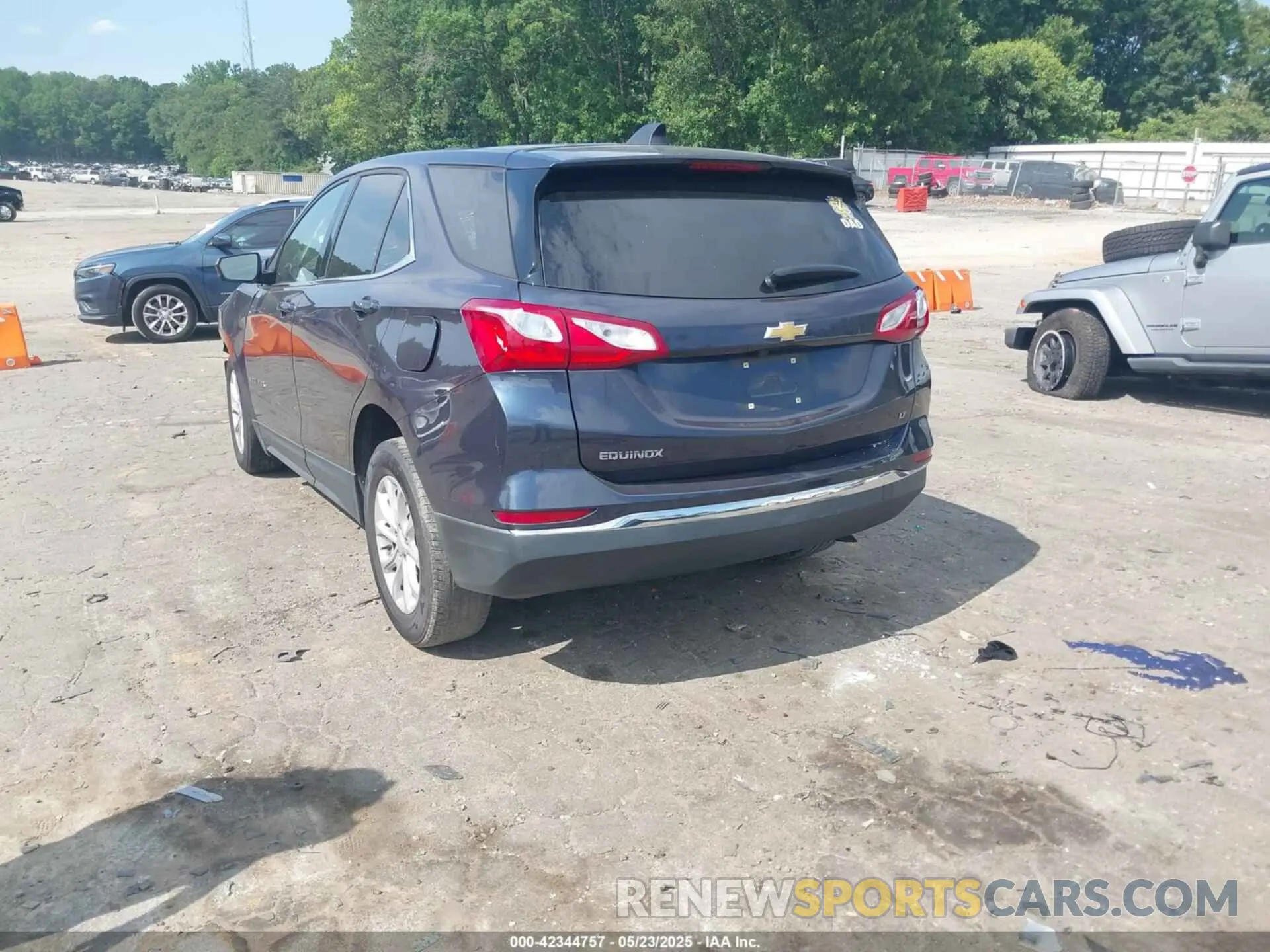 3 Photograph of a damaged car 3GNAXKEV0KL105506 CHEVROLET EQUINOX 2019