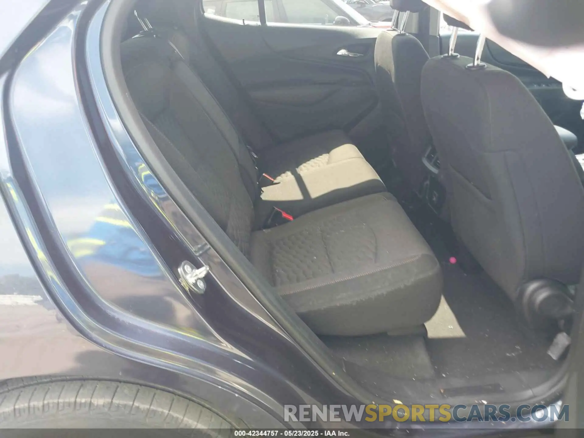 8 Photograph of a damaged car 3GNAXKEV0KL105506 CHEVROLET EQUINOX 2019