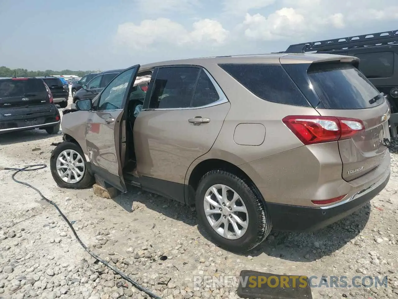 2 Photograph of a damaged car 3GNAXKEV0KL135024 CHEVROLET EQUINOX 2019