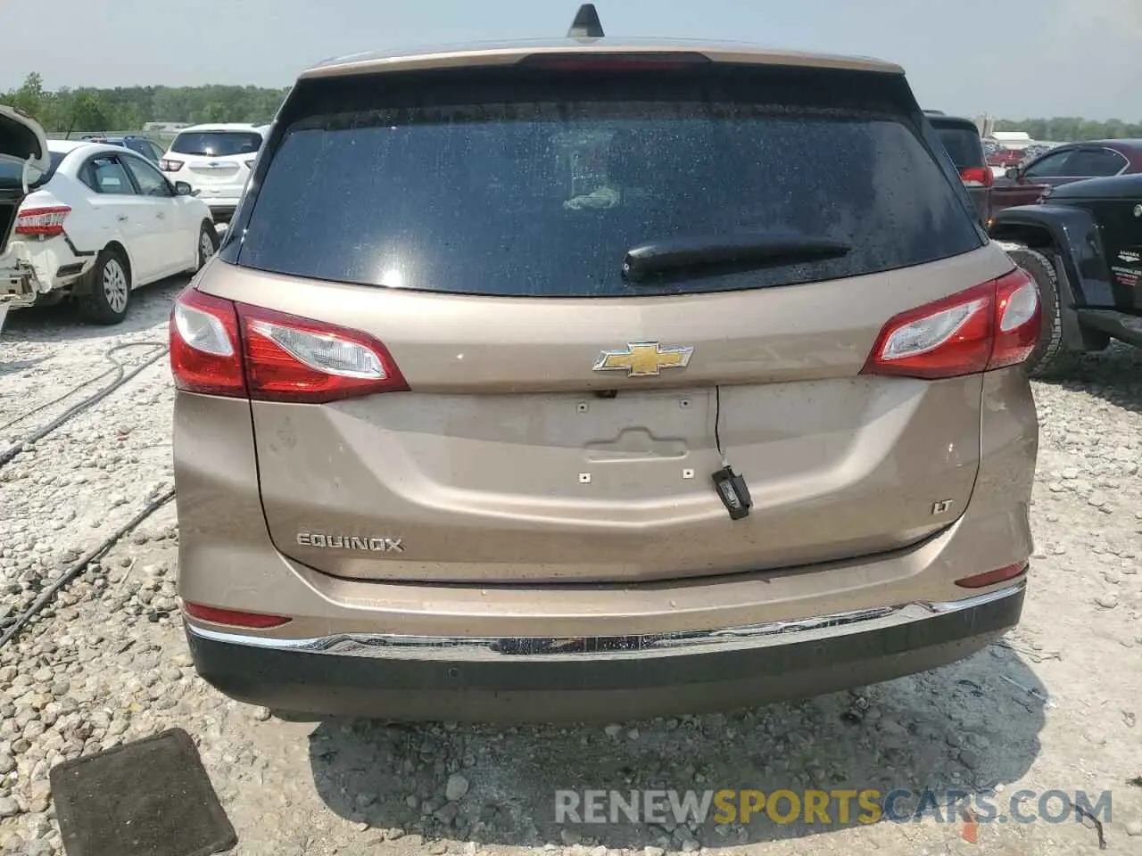 6 Photograph of a damaged car 3GNAXKEV0KL135024 CHEVROLET EQUINOX 2019