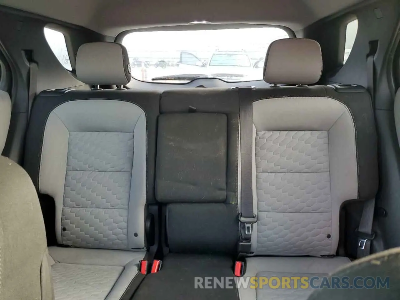 10 Photograph of a damaged car 3GNAXKEV0KL240419 CHEVROLET EQUINOX 2019
