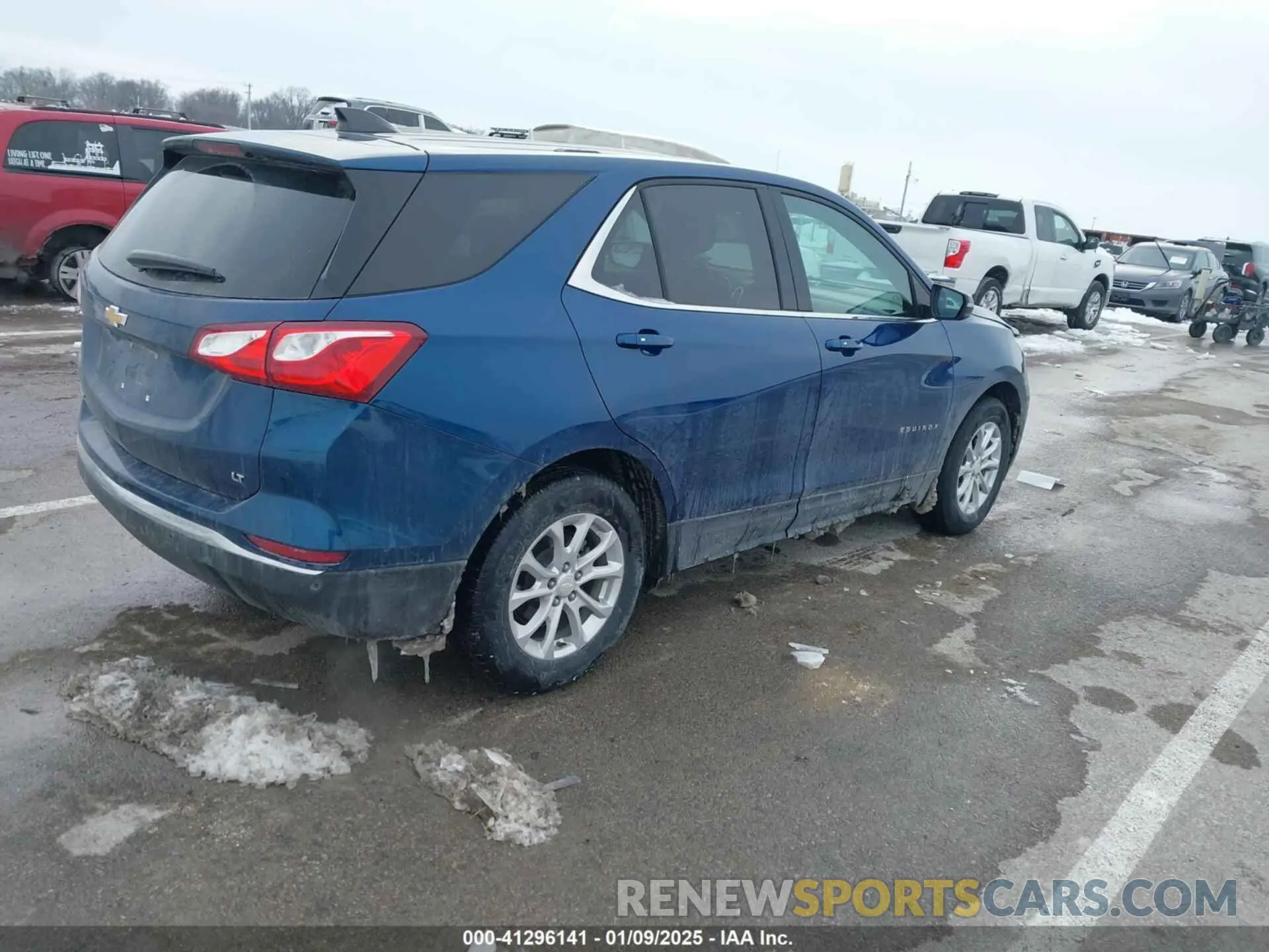 4 Photograph of a damaged car 3GNAXKEV0KL263098 CHEVROLET EQUINOX 2019