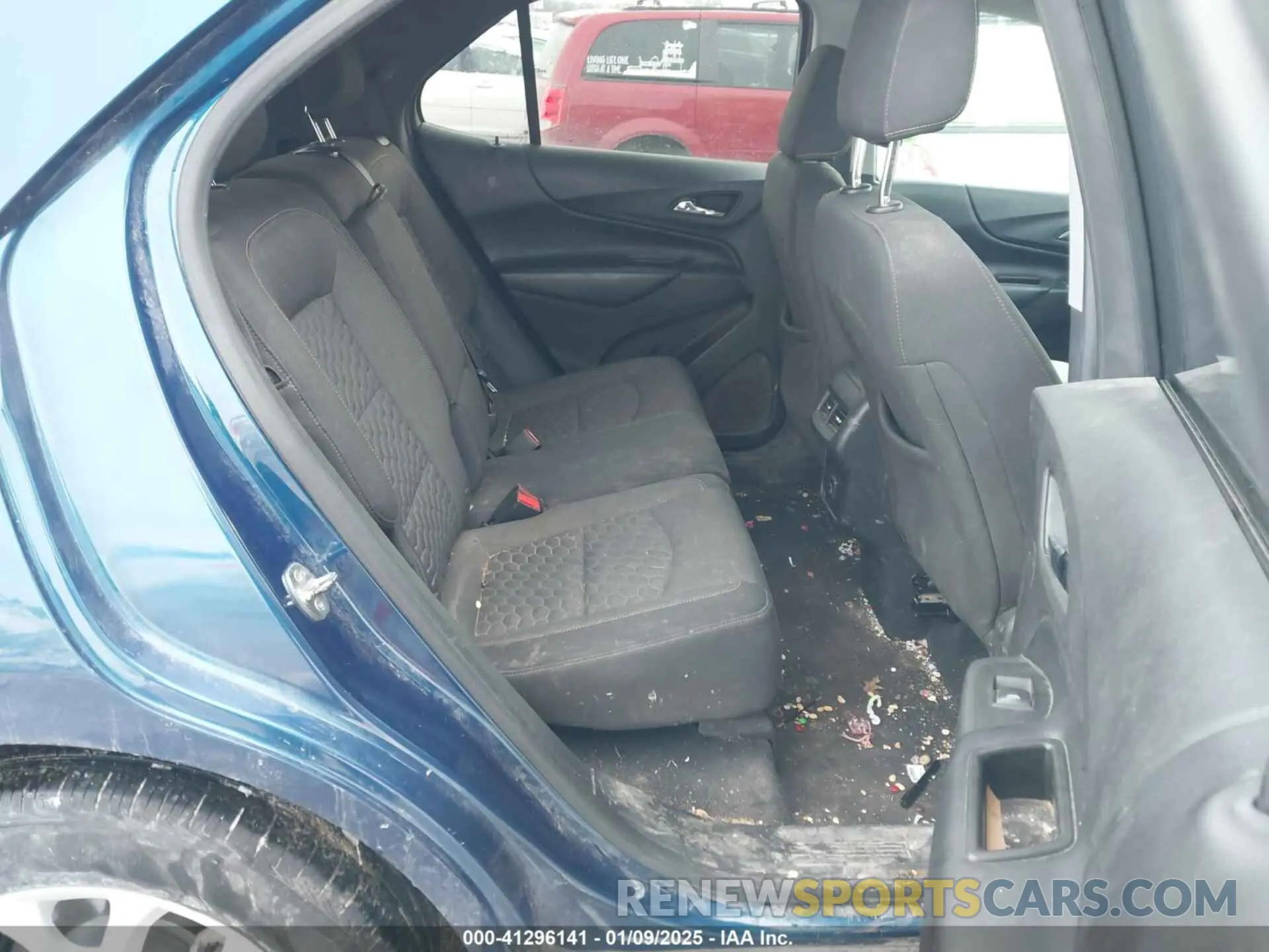 8 Photograph of a damaged car 3GNAXKEV0KL263098 CHEVROLET EQUINOX 2019