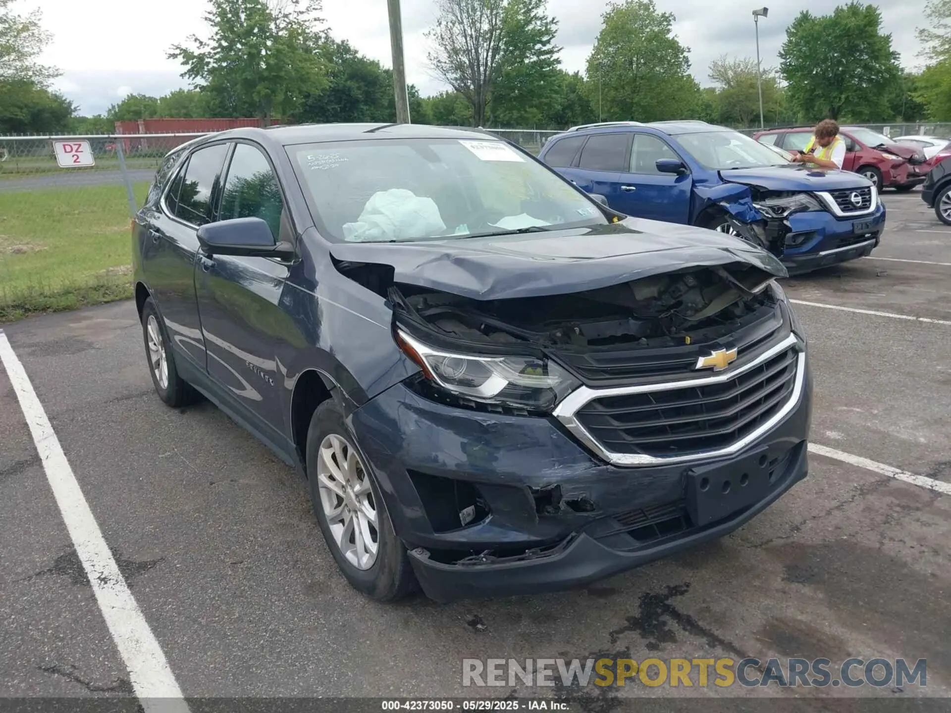 1 Photograph of a damaged car 3GNAXKEV0KL264087 CHEVROLET EQUINOX 2019