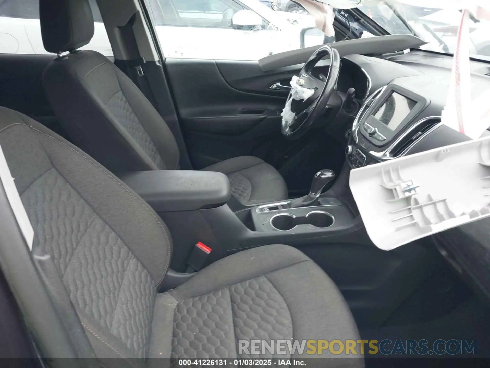 5 Photograph of a damaged car 3GNAXKEV0KS534800 CHEVROLET EQUINOX 2019