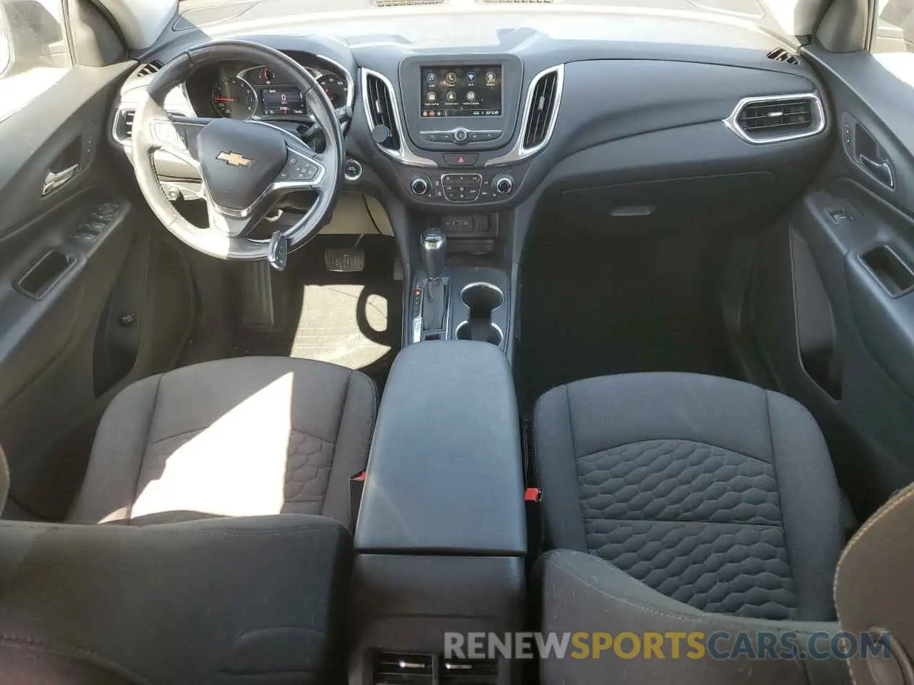 8 Photograph of a damaged car 3GNAXKEV1KL101111 CHEVROLET EQUINOX 2019