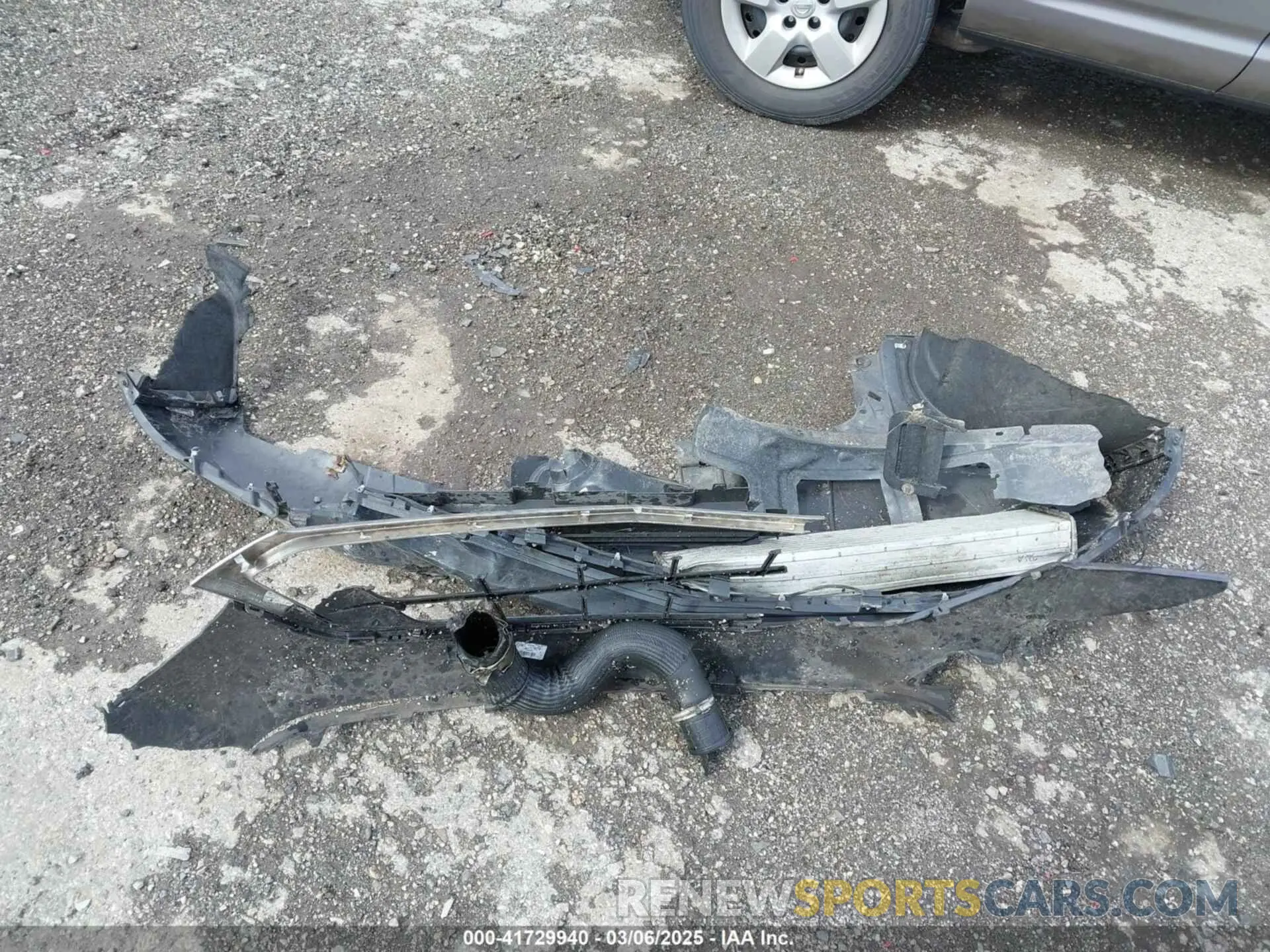 12 Photograph of a damaged car 3GNAXKEV1KL243054 CHEVROLET EQUINOX 2019