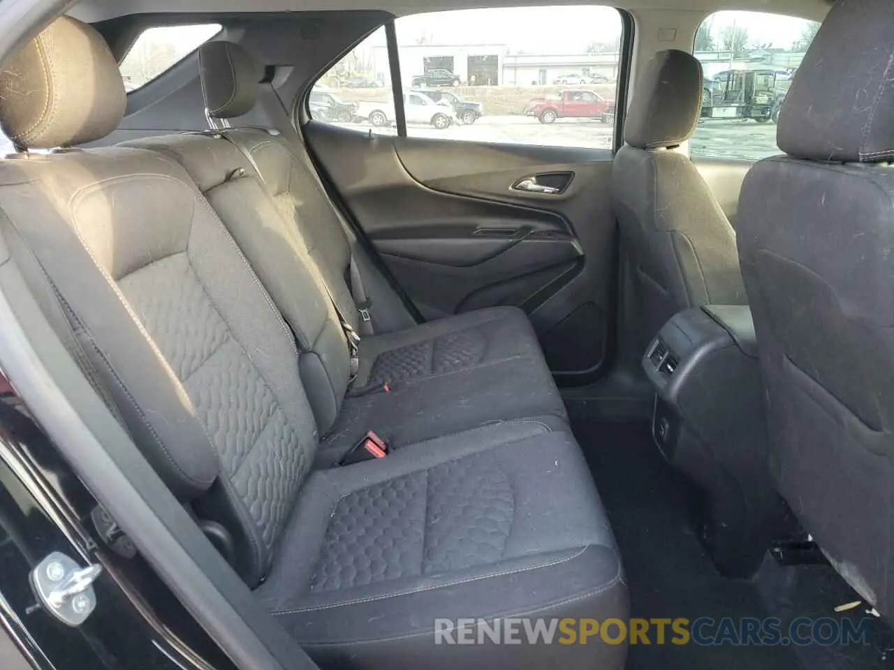 11 Photograph of a damaged car 3GNAXKEV1KL260890 CHEVROLET EQUINOX 2019