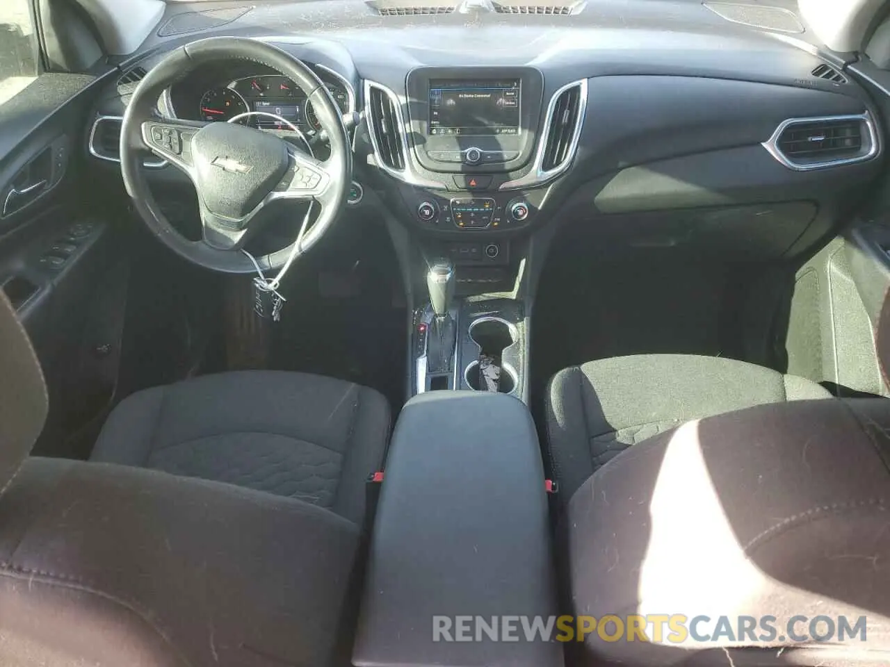 8 Photograph of a damaged car 3GNAXKEV1KL260890 CHEVROLET EQUINOX 2019
