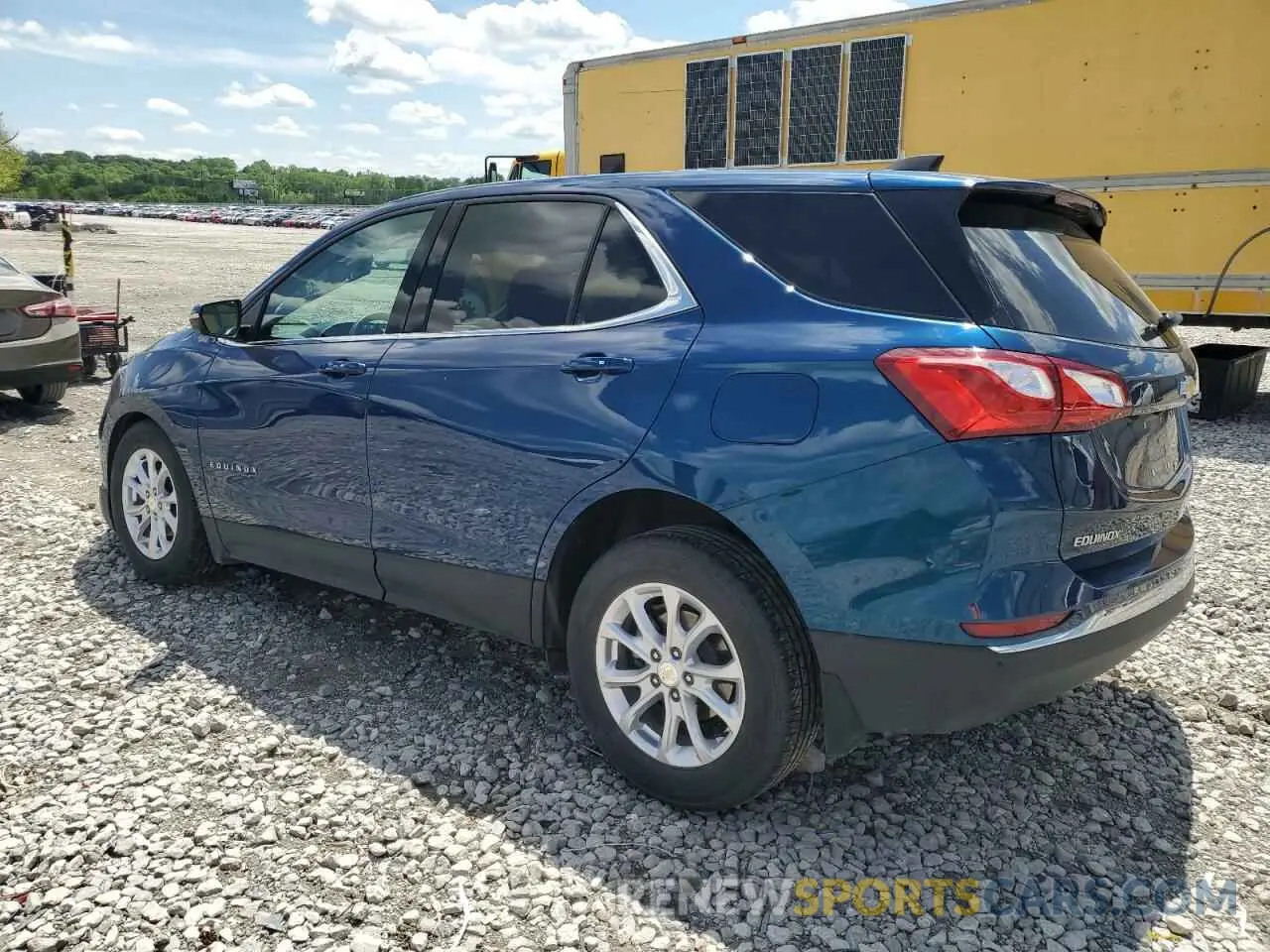 2 Photograph of a damaged car 3GNAXKEV1KL395318 CHEVROLET EQUINOX 2019