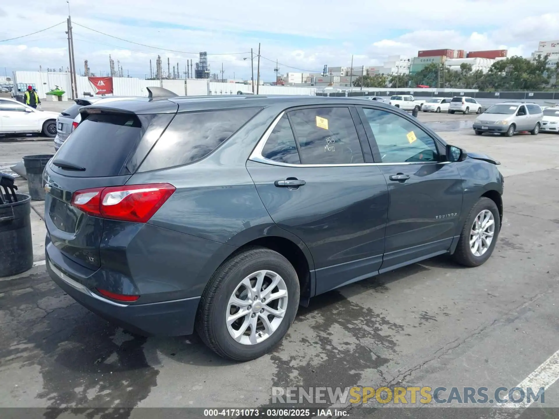 4 Photograph of a damaged car 3GNAXKEV1KS506133 CHEVROLET EQUINOX 2019