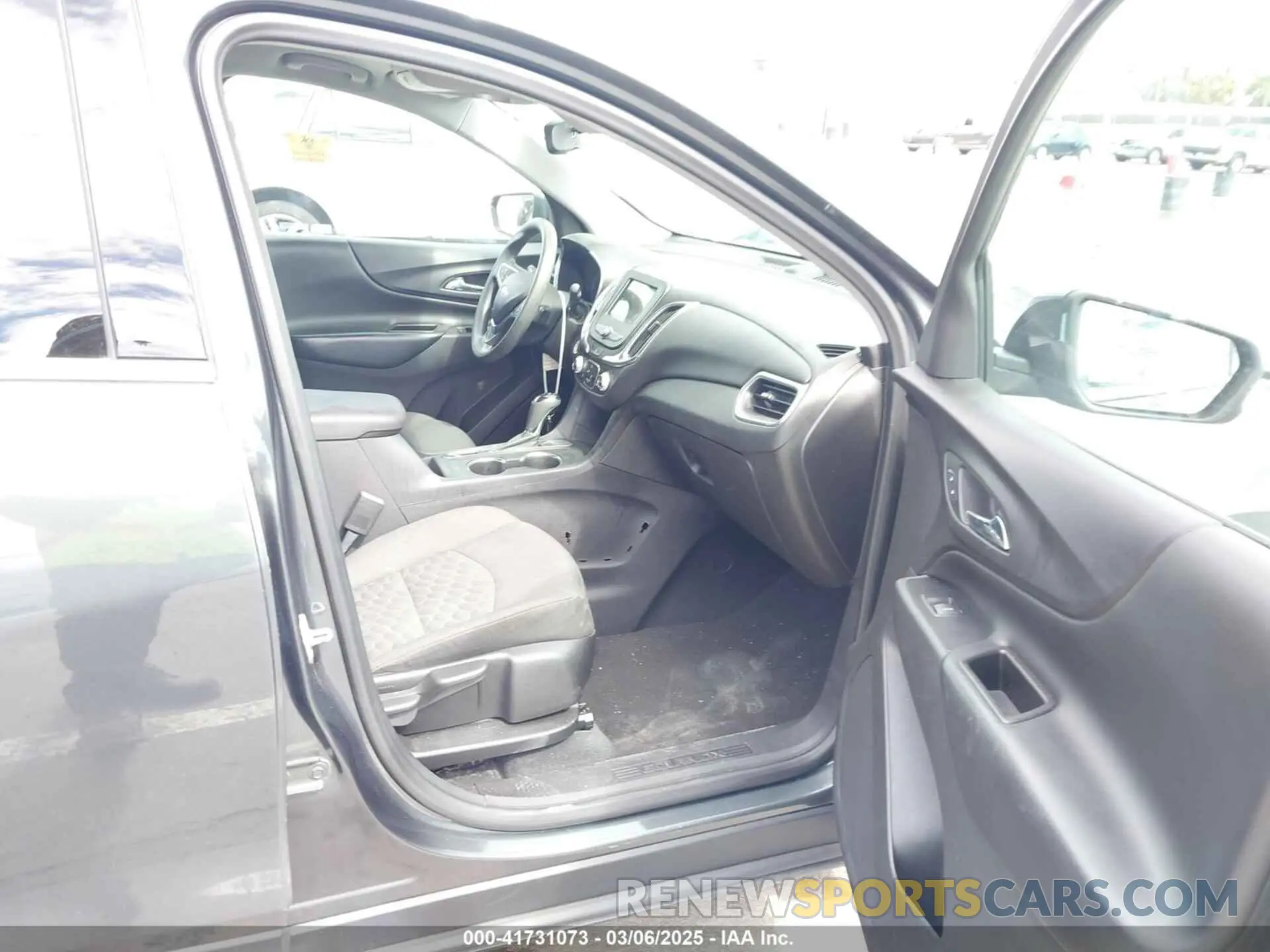 5 Photograph of a damaged car 3GNAXKEV1KS506133 CHEVROLET EQUINOX 2019