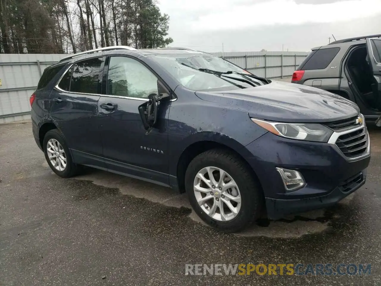 4 Photograph of a damaged car 3GNAXKEV1KS524552 CHEVROLET EQUINOX 2019