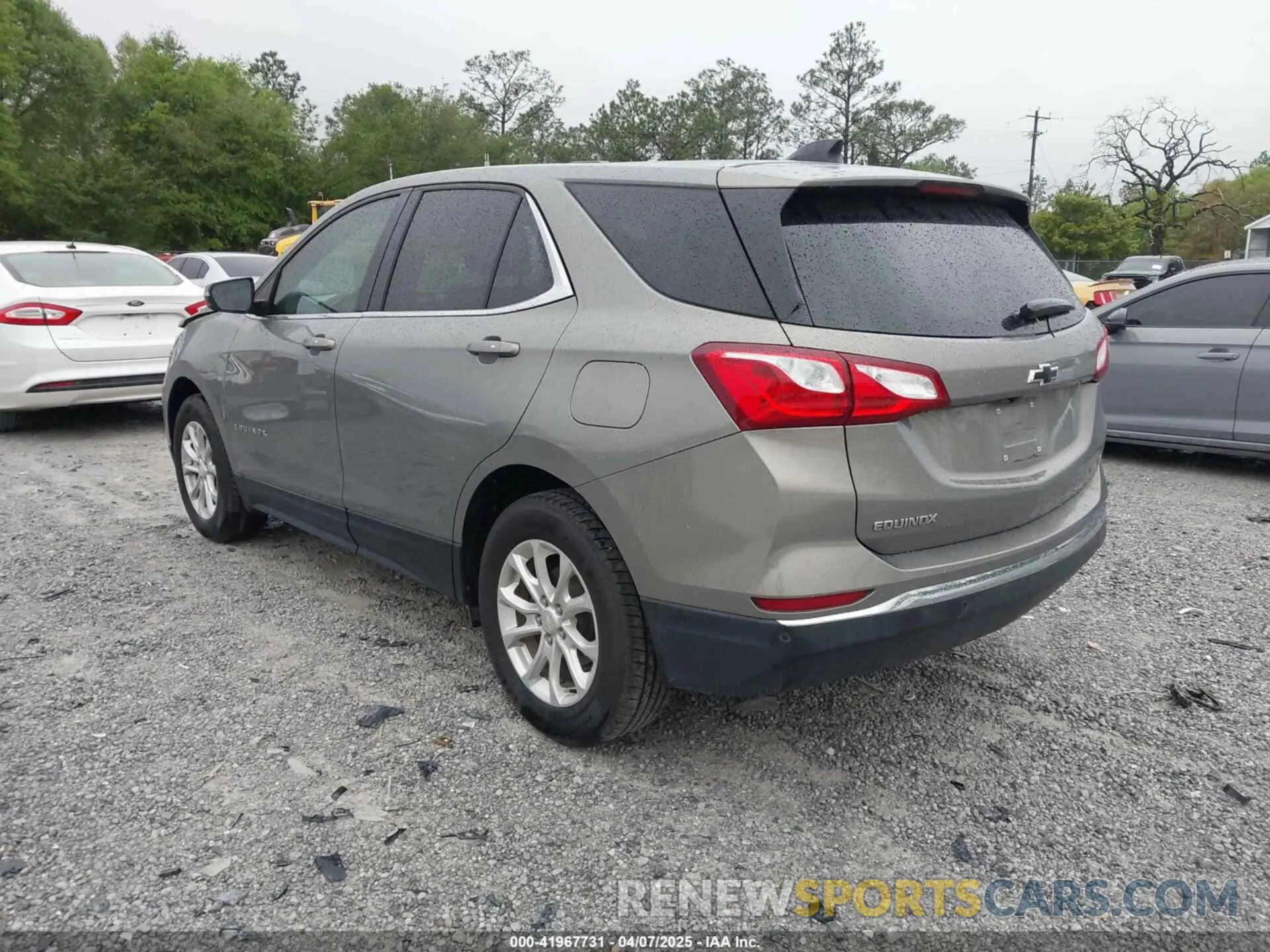 3 Photograph of a damaged car 3GNAXKEV1KS541674 CHEVROLET EQUINOX 2019