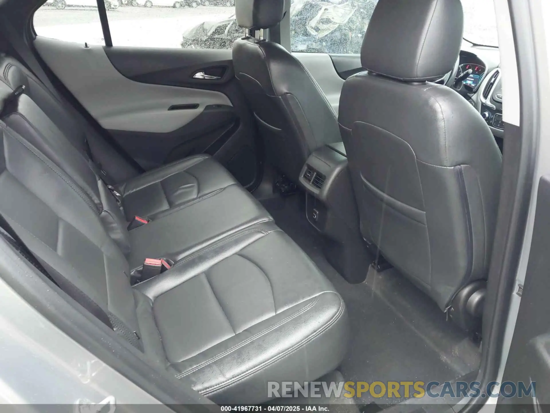 8 Photograph of a damaged car 3GNAXKEV1KS541674 CHEVROLET EQUINOX 2019