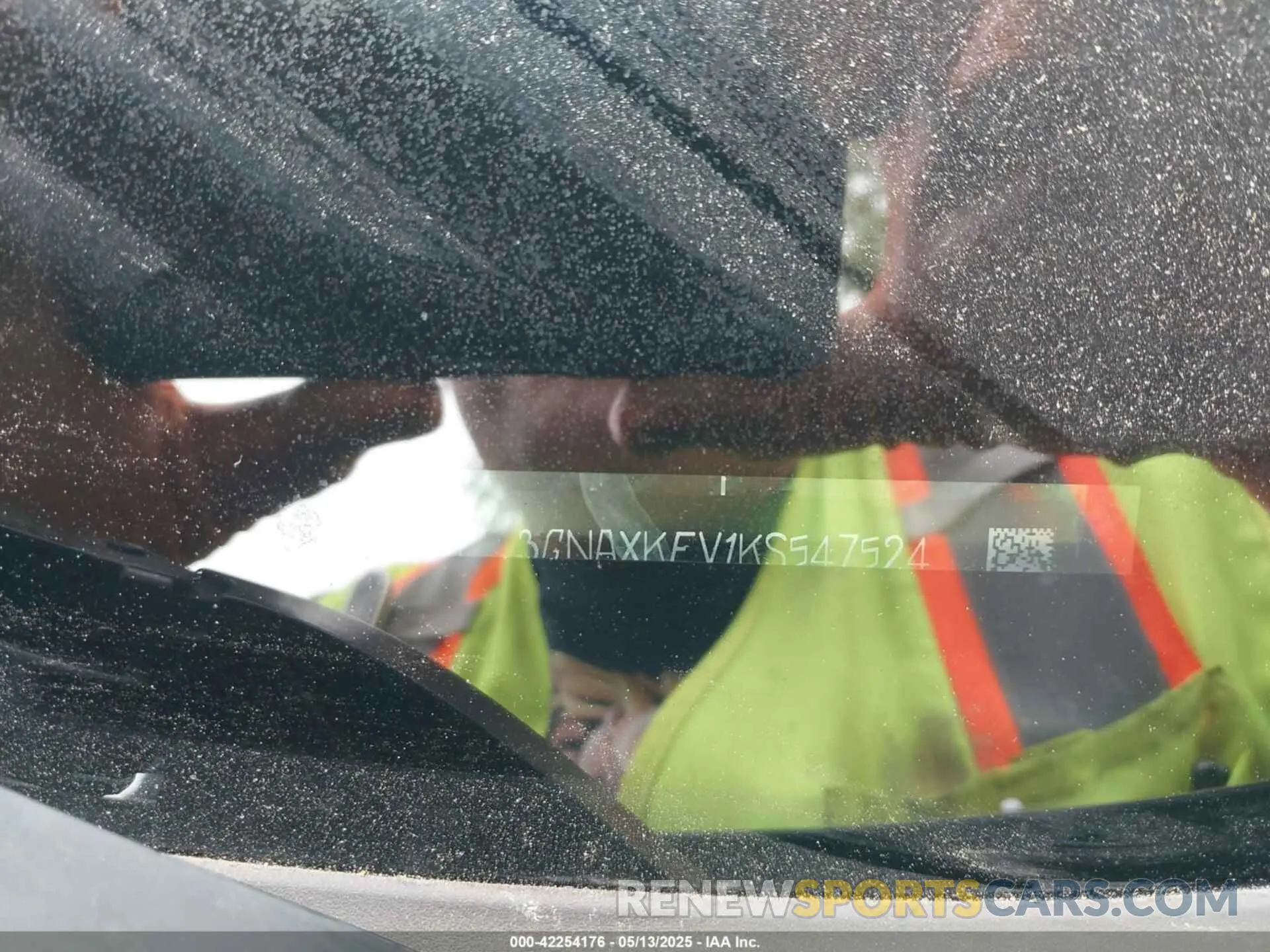 17 Photograph of a damaged car 3GNAXKEV1KS547524 CHEVROLET EQUINOX 2019