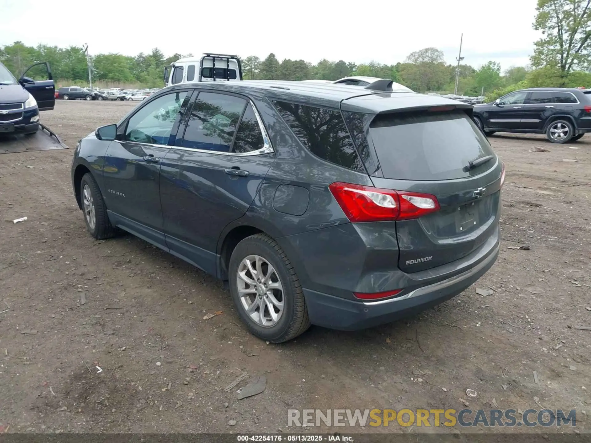 3 Photograph of a damaged car 3GNAXKEV1KS547524 CHEVROLET EQUINOX 2019