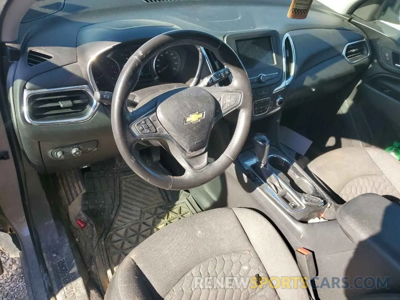 8 Photograph of a damaged car 3GNAXKEV1KS579535 CHEVROLET EQUINOX 2019