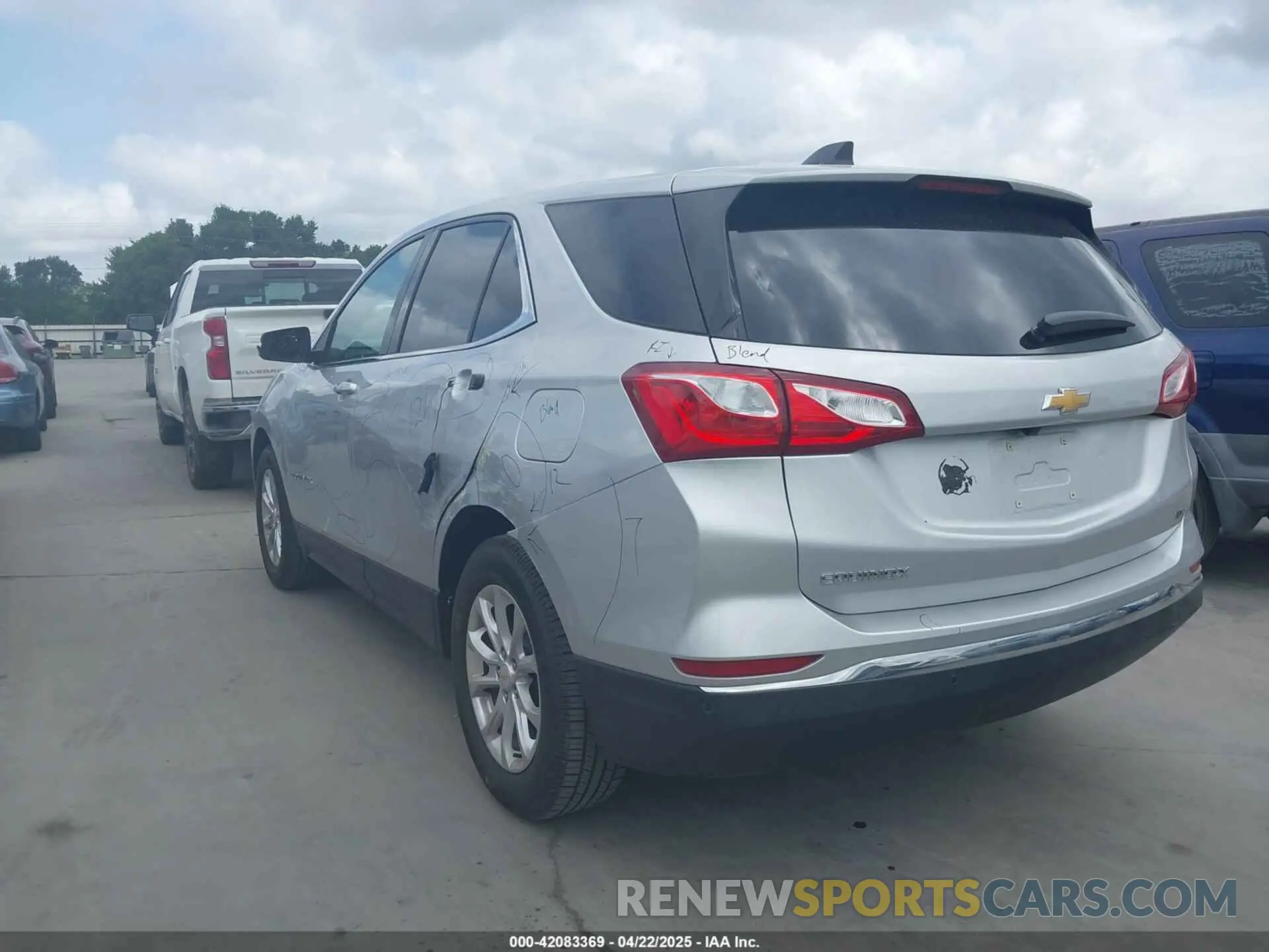 3 Photograph of a damaged car 3GNAXKEV1KS669025 CHEVROLET EQUINOX 2019