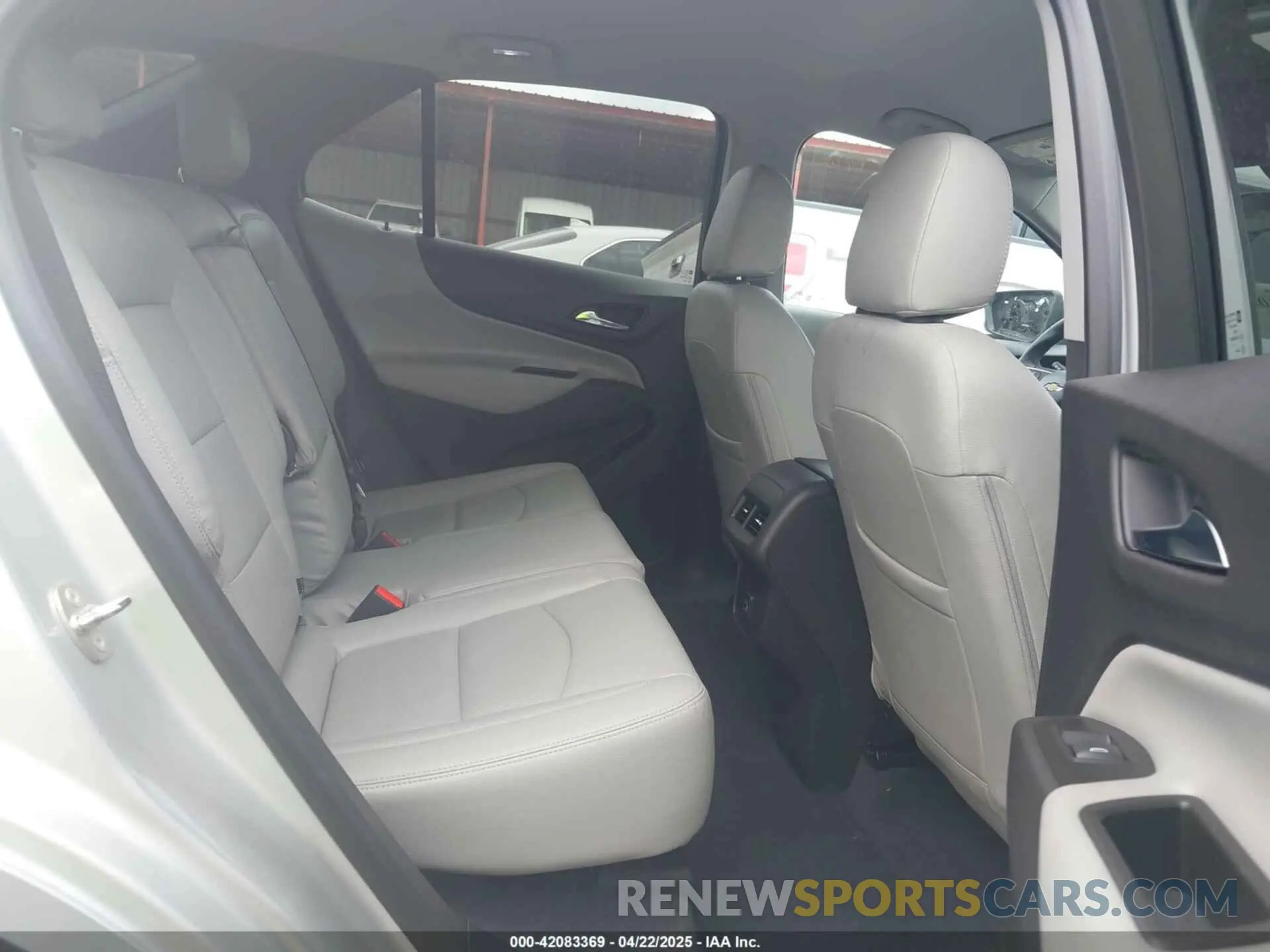 8 Photograph of a damaged car 3GNAXKEV1KS669025 CHEVROLET EQUINOX 2019