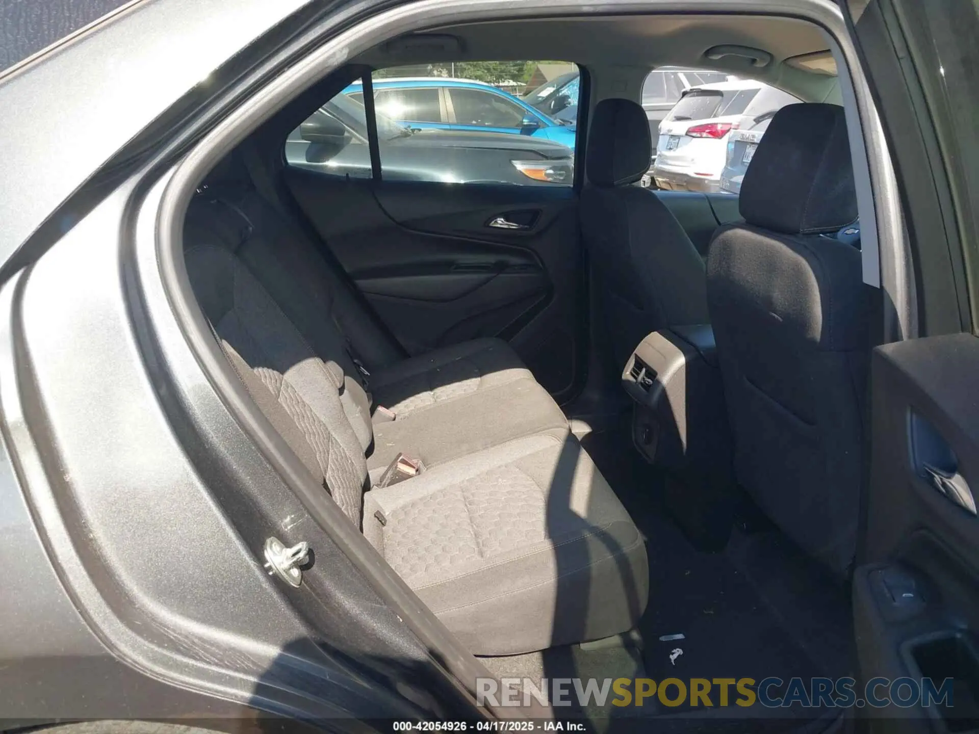 8 Photograph of a damaged car 3GNAXKEV2KL178781 CHEVROLET EQUINOX 2019