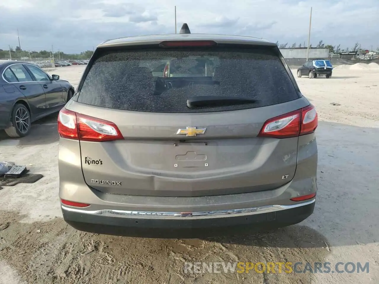 6 Photograph of a damaged car 3GNAXKEV2KS549329 CHEVROLET EQUINOX 2019