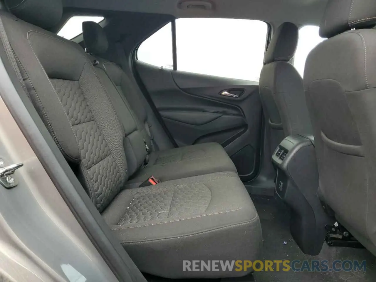 11 Photograph of a damaged car 3GNAXKEV2KS564798 CHEVROLET EQUINOX 2019