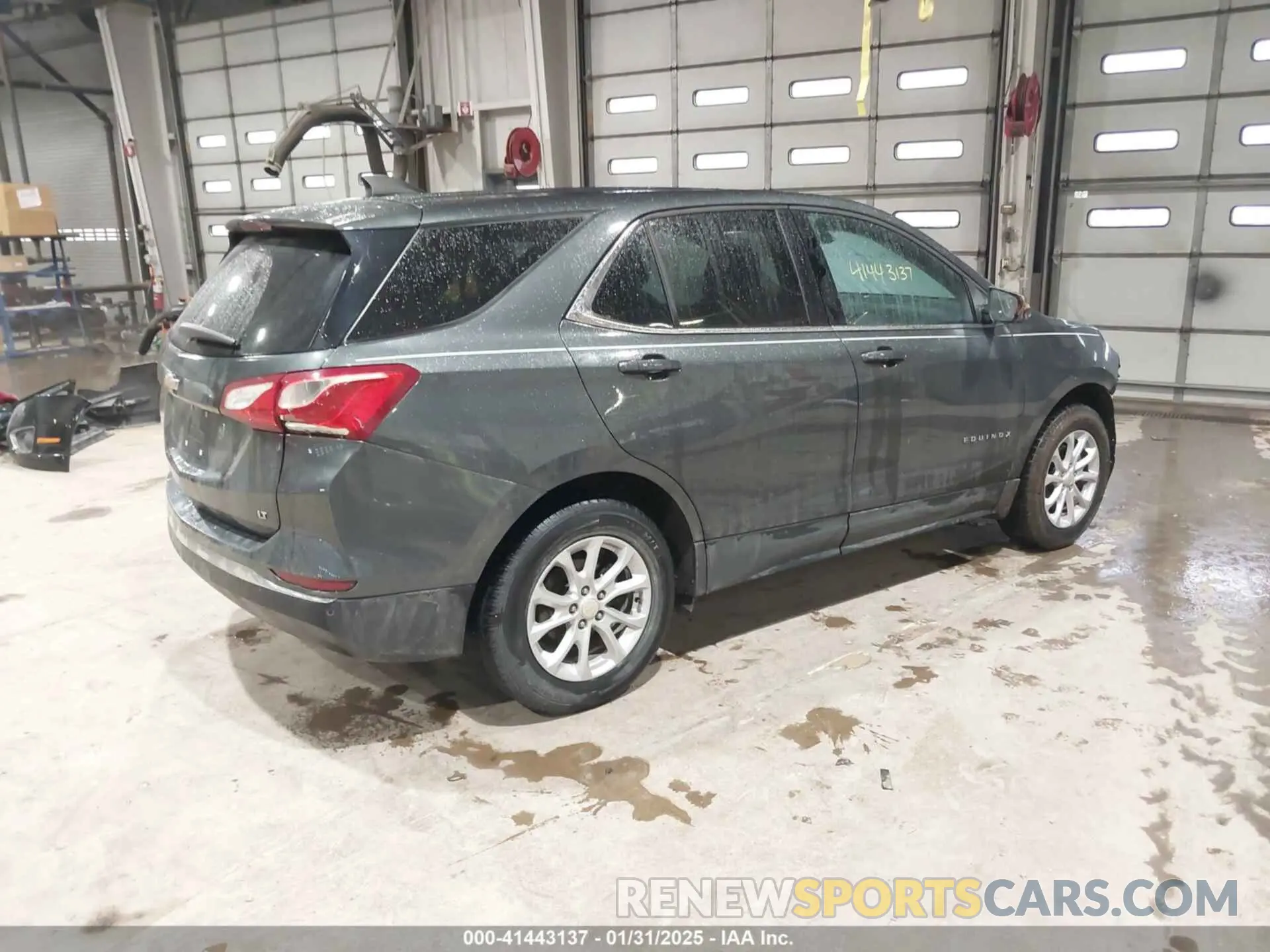 4 Photograph of a damaged car 3GNAXKEV2KS591208 CHEVROLET EQUINOX 2019