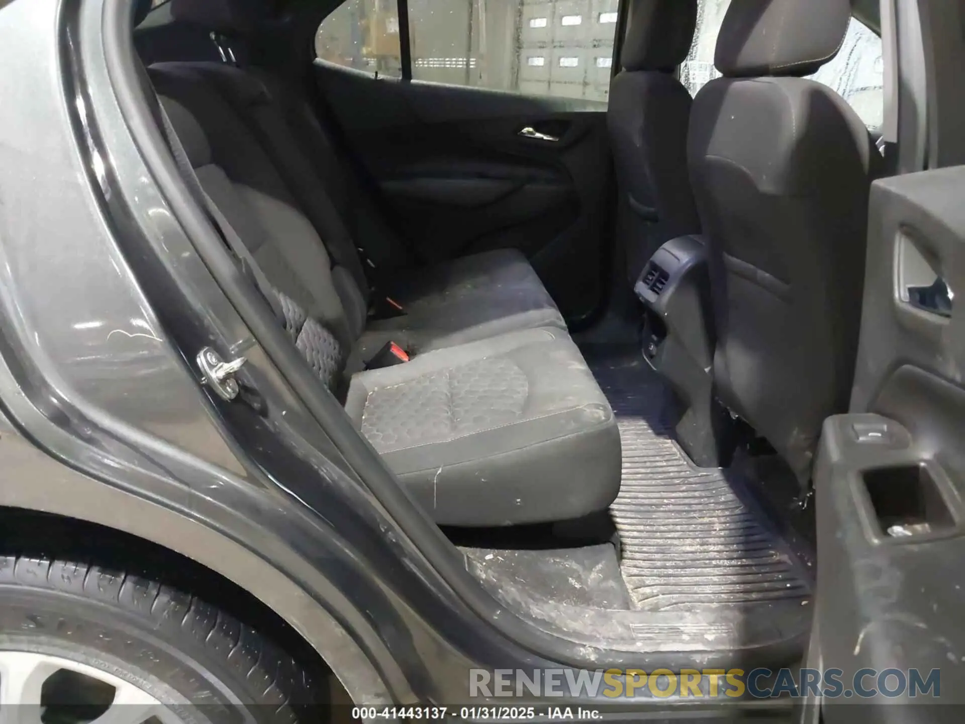 8 Photograph of a damaged car 3GNAXKEV2KS591208 CHEVROLET EQUINOX 2019