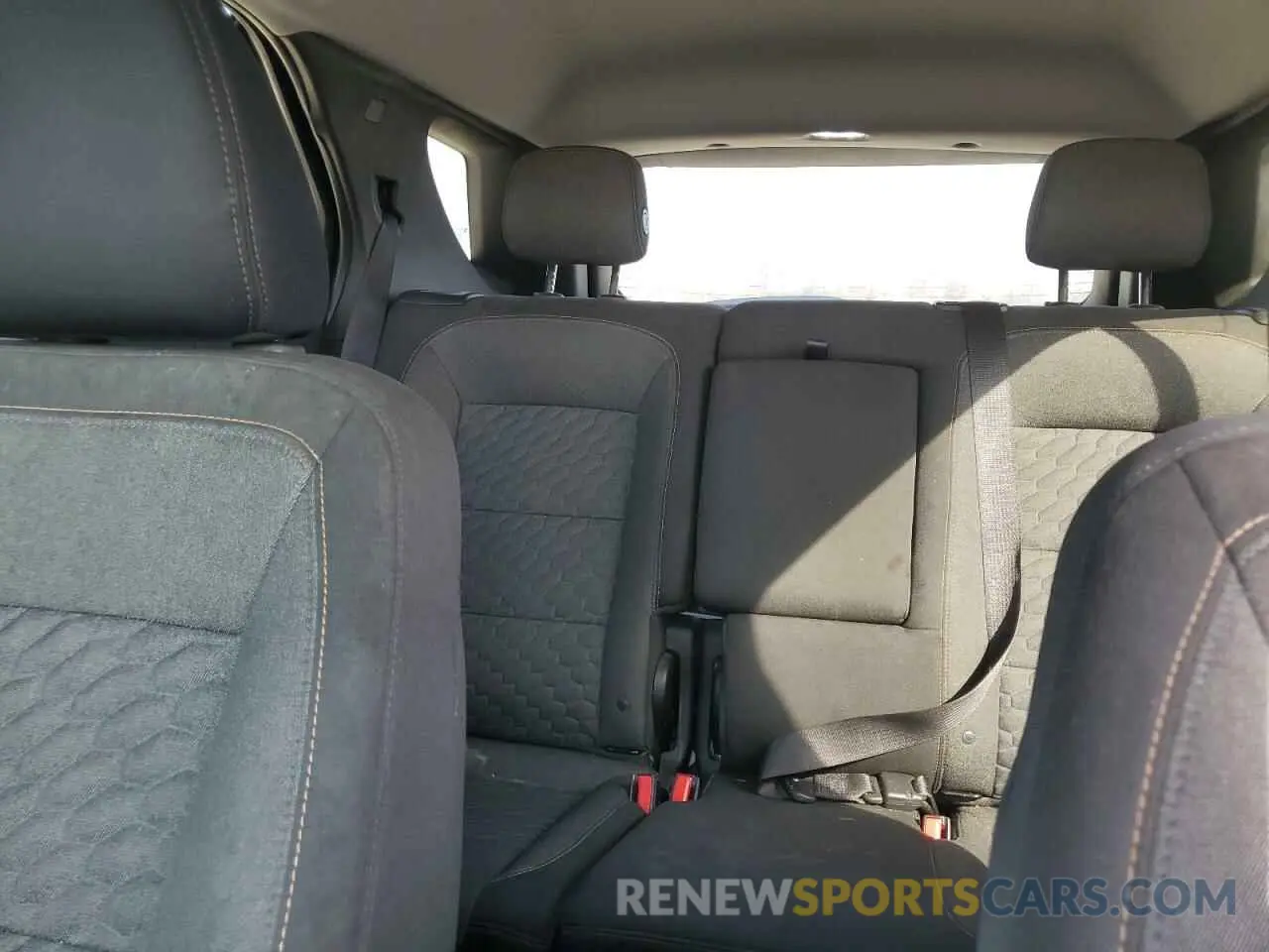 10 Photograph of a damaged car 3GNAXKEV2KS638320 CHEVROLET EQUINOX 2019