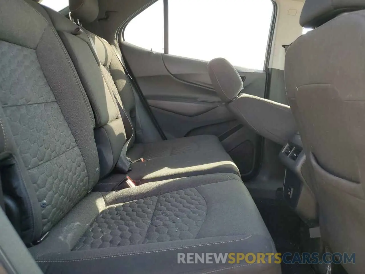 11 Photograph of a damaged car 3GNAXKEV2KS638320 CHEVROLET EQUINOX 2019