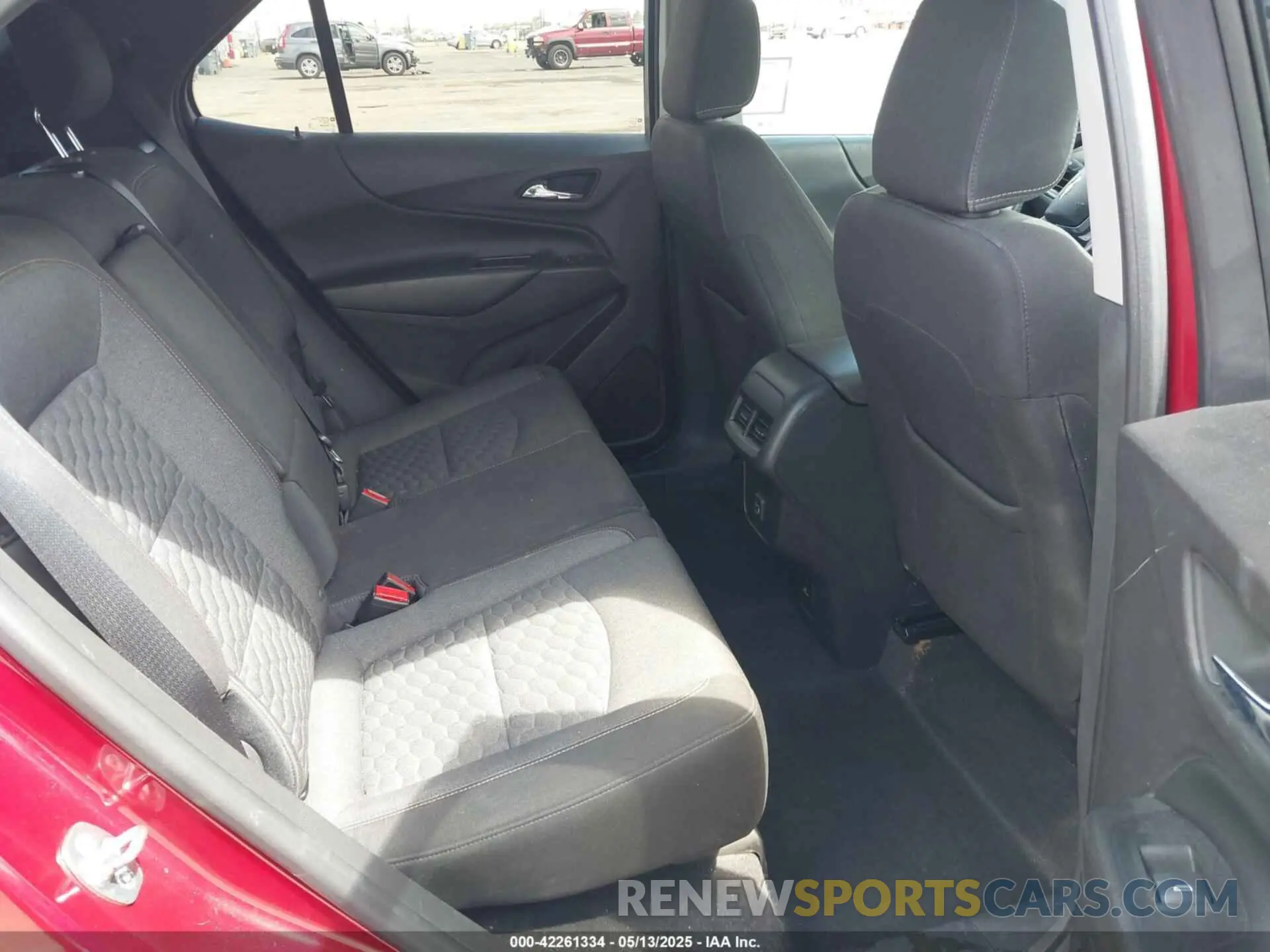 8 Photograph of a damaged car 3GNAXKEV3KL168938 CHEVROLET EQUINOX 2019