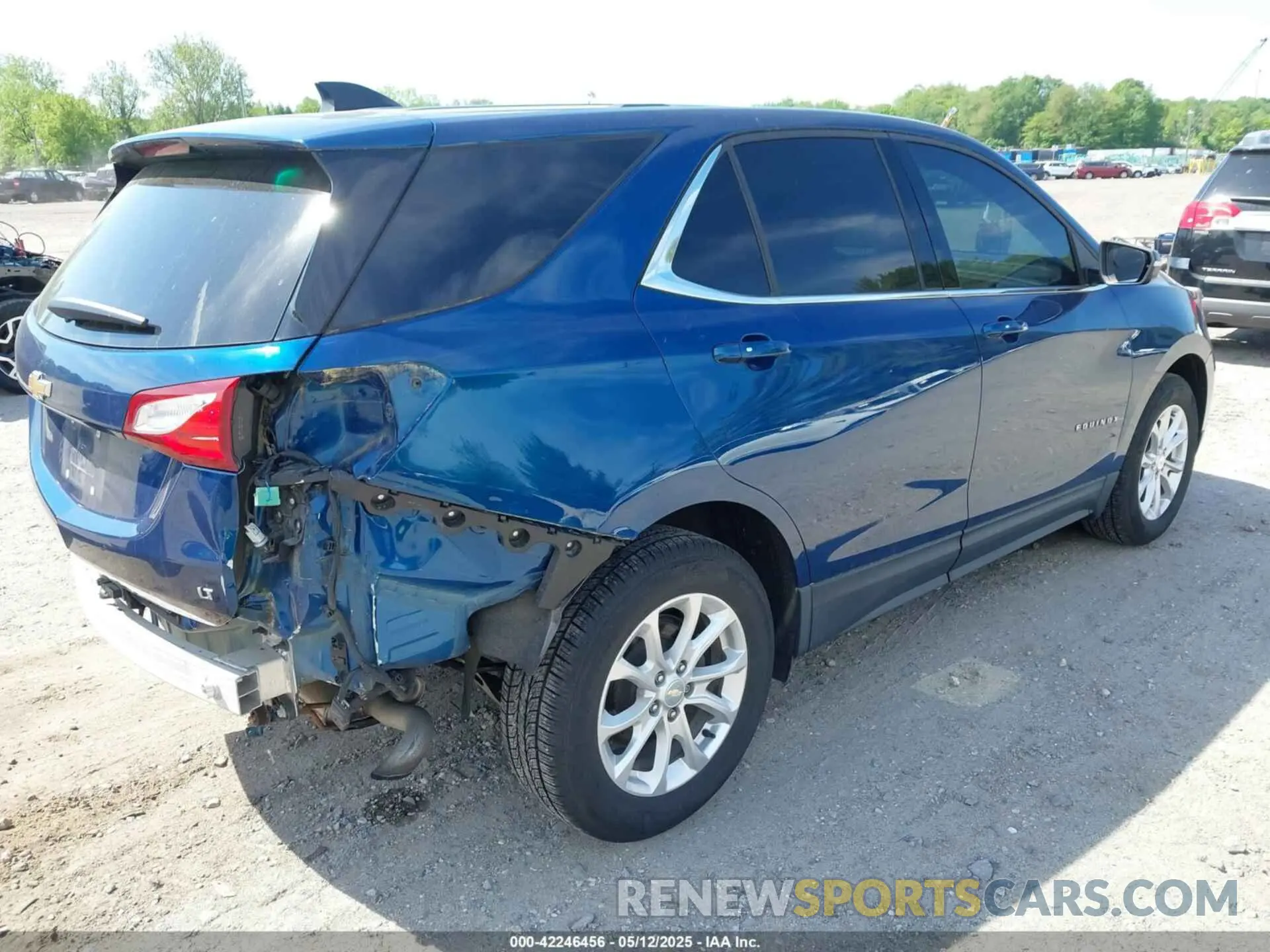 4 Photograph of a damaged car 3GNAXKEV3KL376043 CHEVROLET EQUINOX 2019