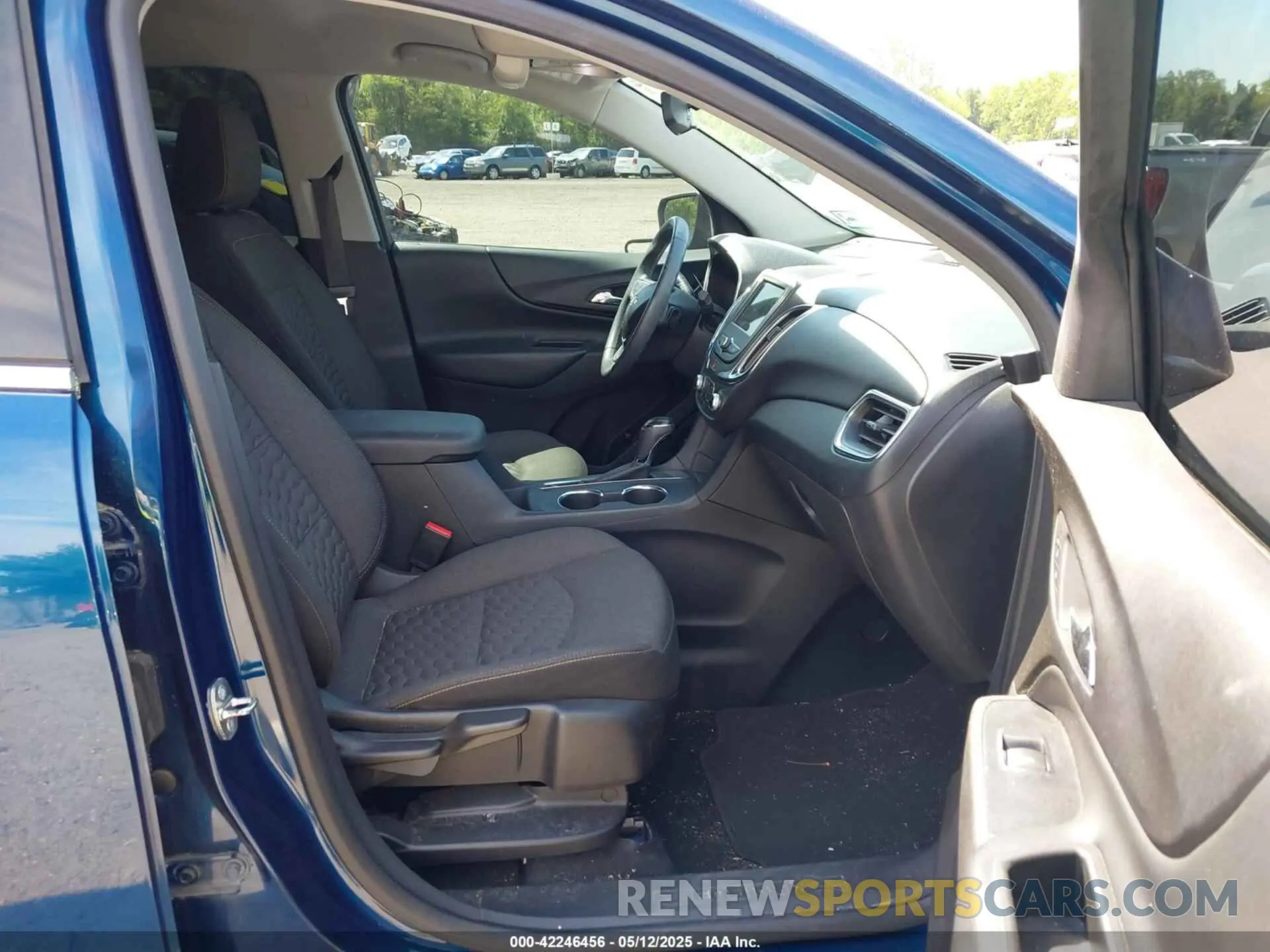 5 Photograph of a damaged car 3GNAXKEV3KL376043 CHEVROLET EQUINOX 2019