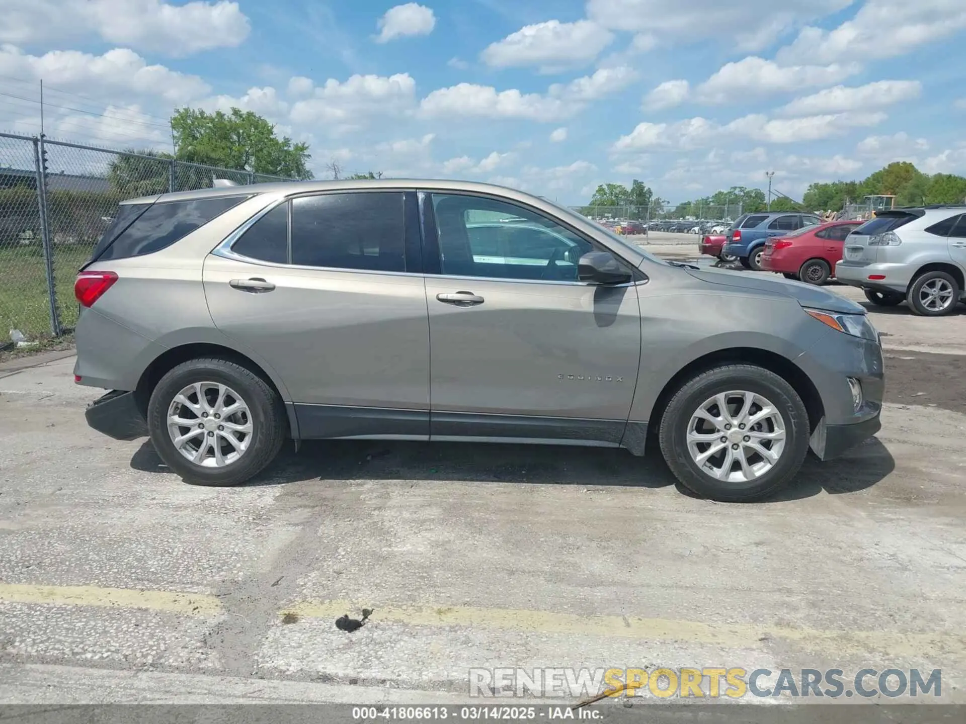 13 Photograph of a damaged car 3GNAXKEV3KS500754 CHEVROLET EQUINOX 2019