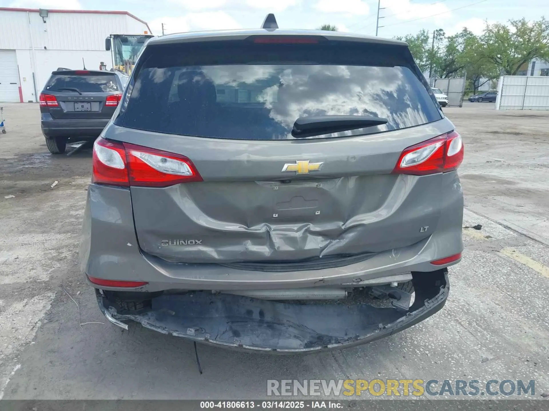 6 Photograph of a damaged car 3GNAXKEV3KS500754 CHEVROLET EQUINOX 2019