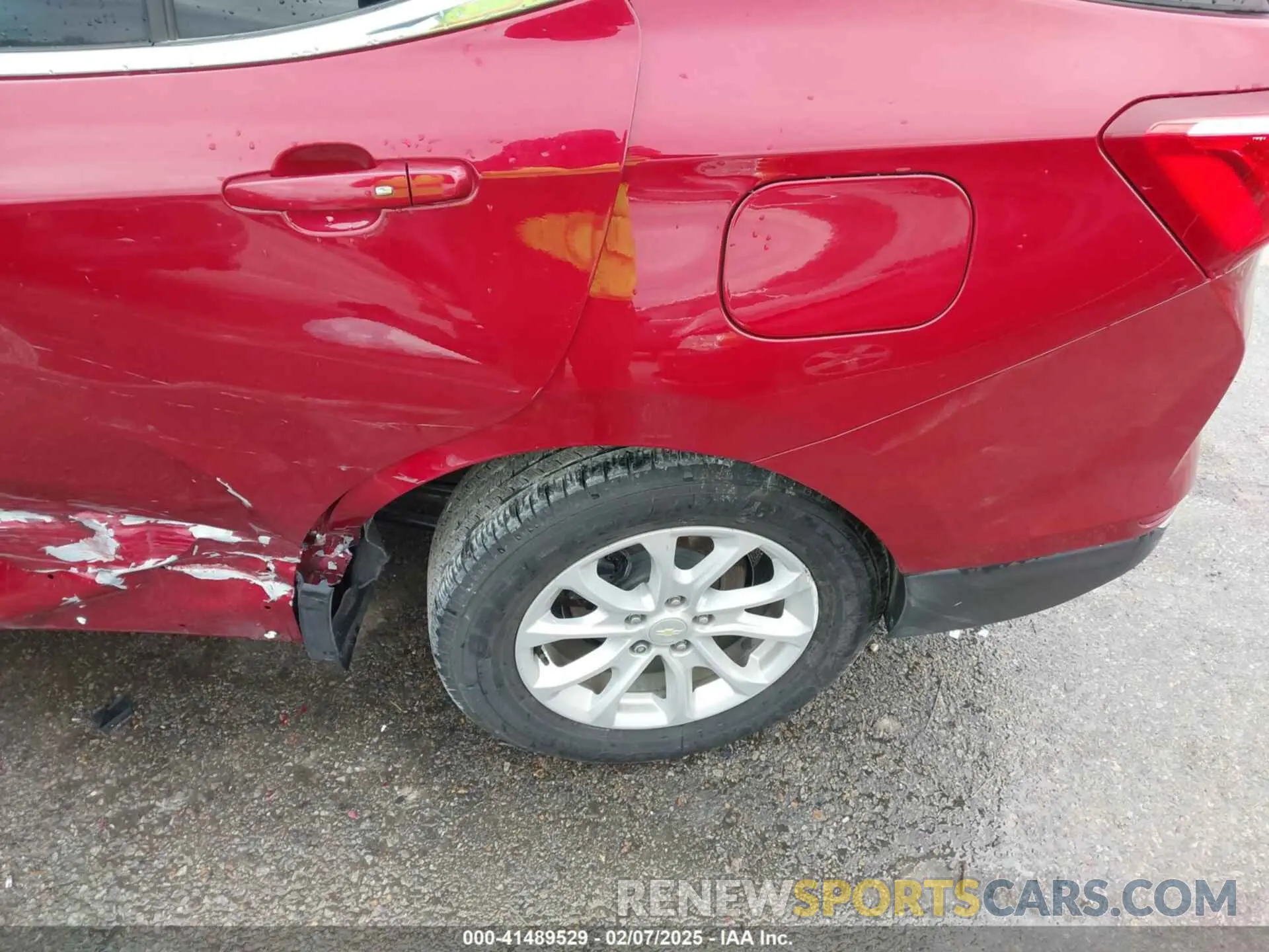 19 Photograph of a damaged car 3GNAXKEV3KS503380 CHEVROLET EQUINOX 2019