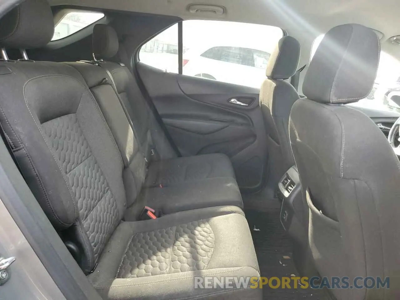 11 Photograph of a damaged car 3GNAXKEV3KS527887 CHEVROLET EQUINOX 2019