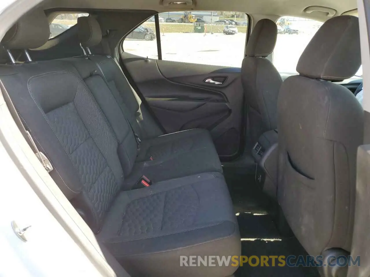 11 Photograph of a damaged car 3GNAXKEV4KL123250 CHEVROLET EQUINOX 2019