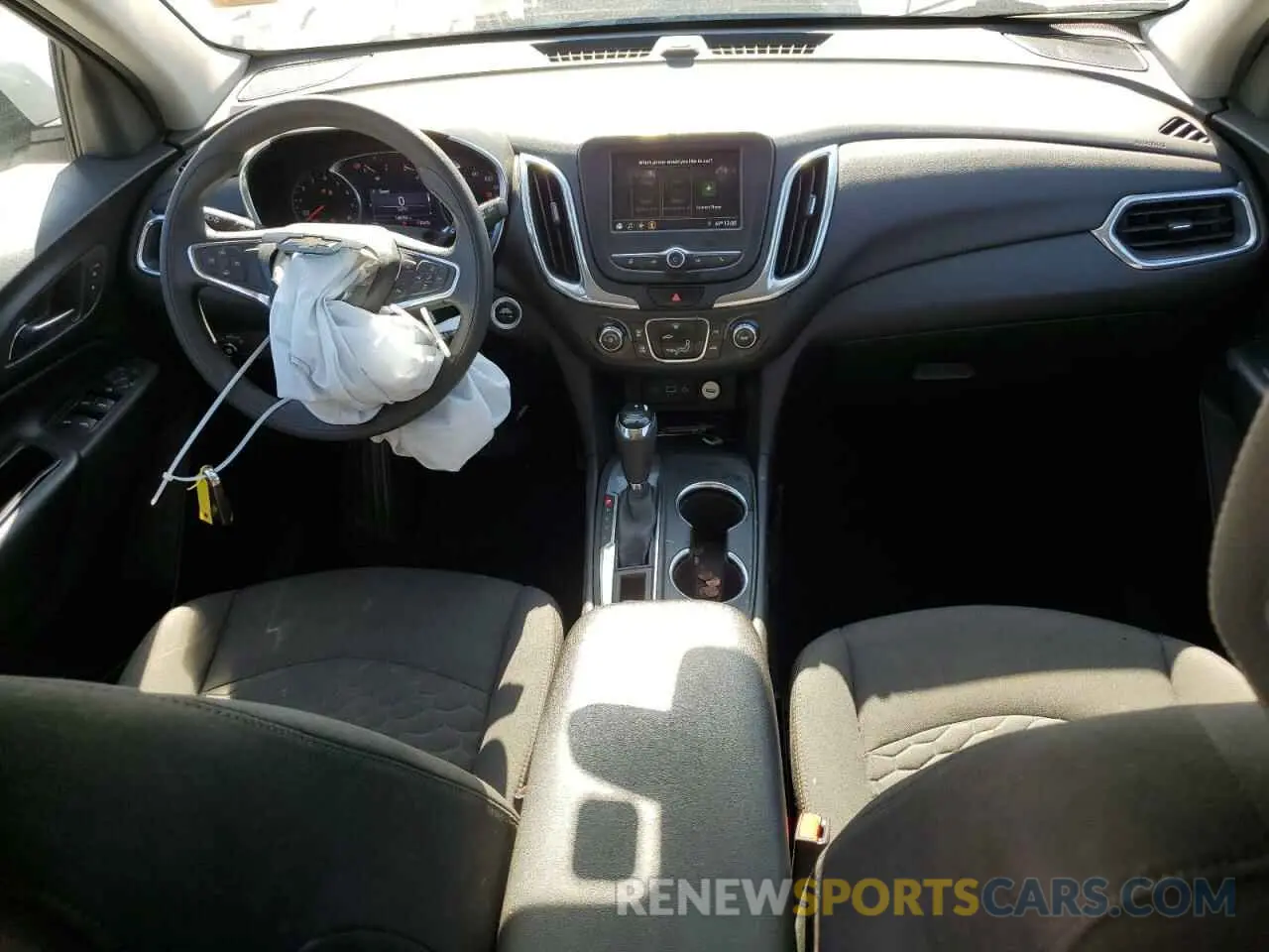 8 Photograph of a damaged car 3GNAXKEV4KL123250 CHEVROLET EQUINOX 2019