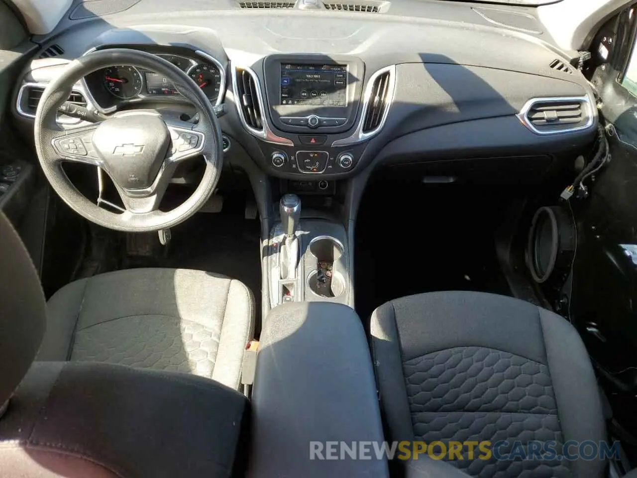 8 Photograph of a damaged car 3GNAXKEV4KL187496 CHEVROLET EQUINOX 2019